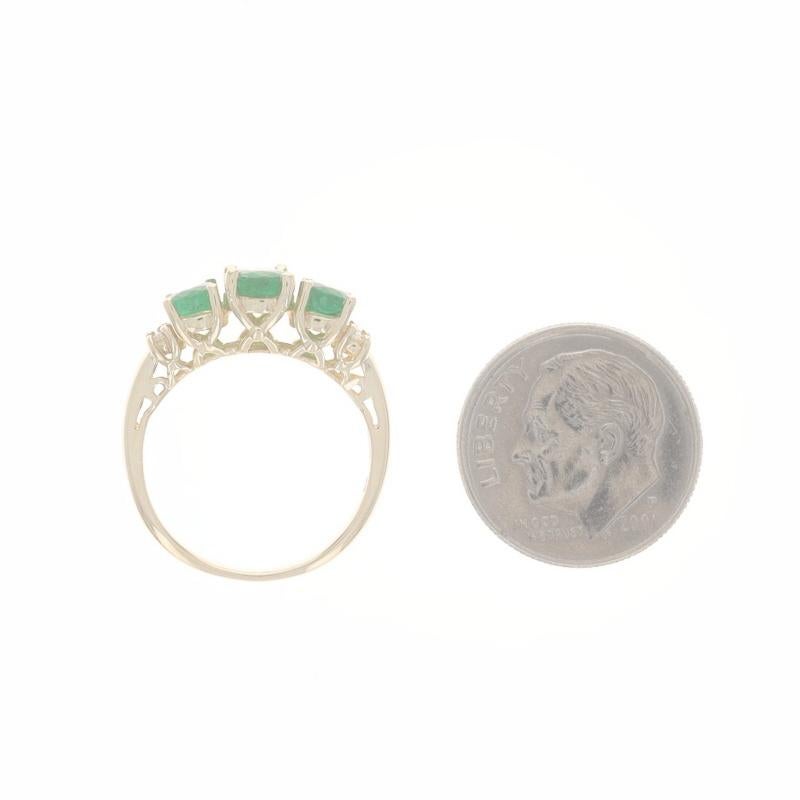 EFFY Dreisteiniger Ring mit Smaragd und Diamant - Gelbgold 14k Oval 1,95ctw 1