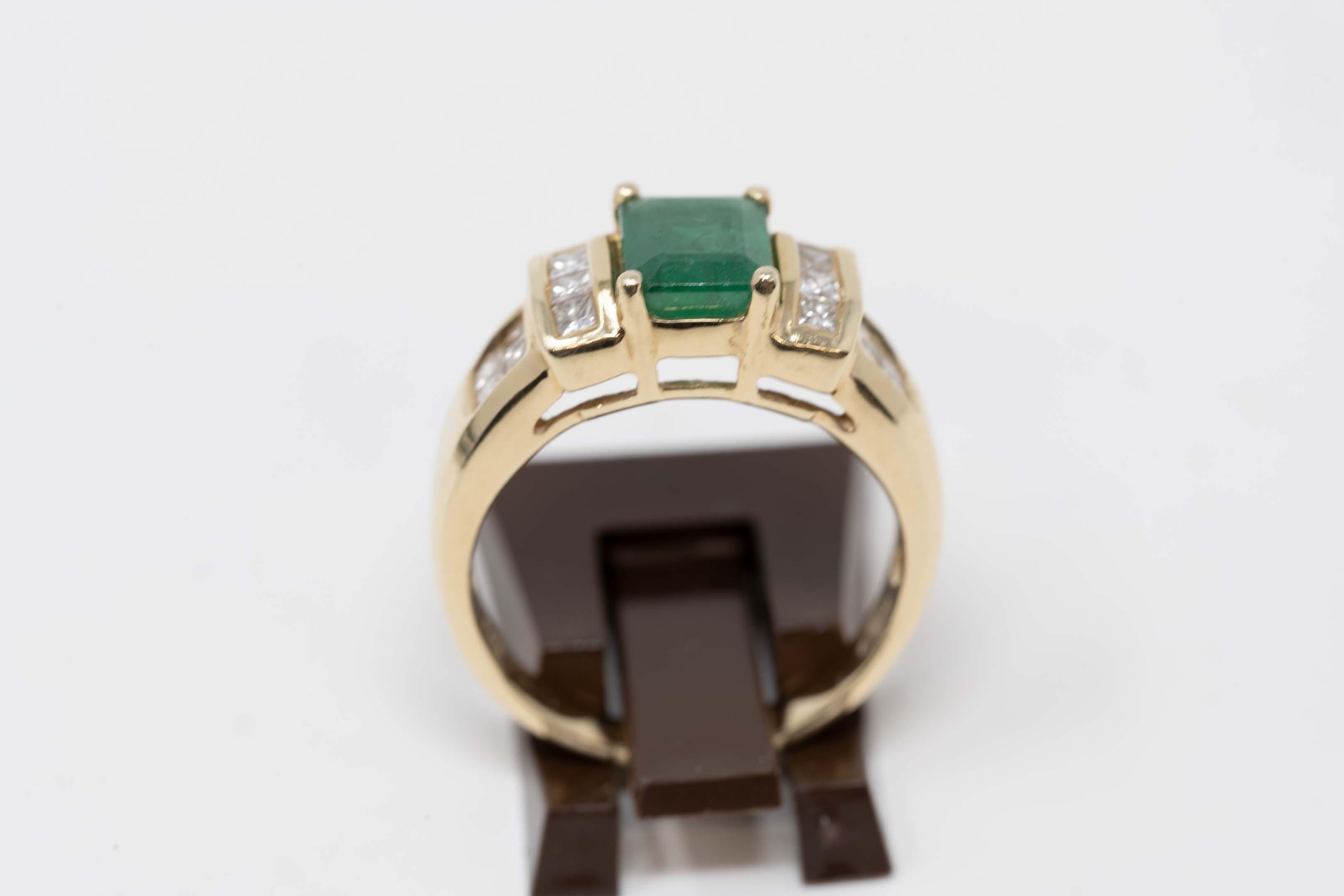 Effy Jewelry N.Y. Bague en or 14k avec émeraude et diamant Bon état - En vente à Montreal, QC