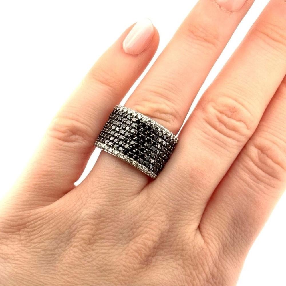 Effy Natural Black & White Diamond 18K White Gold 3.50CTW Caviar Band Ring Sz 8 In Good Condition For Sale In Carmel By The Sea, CA