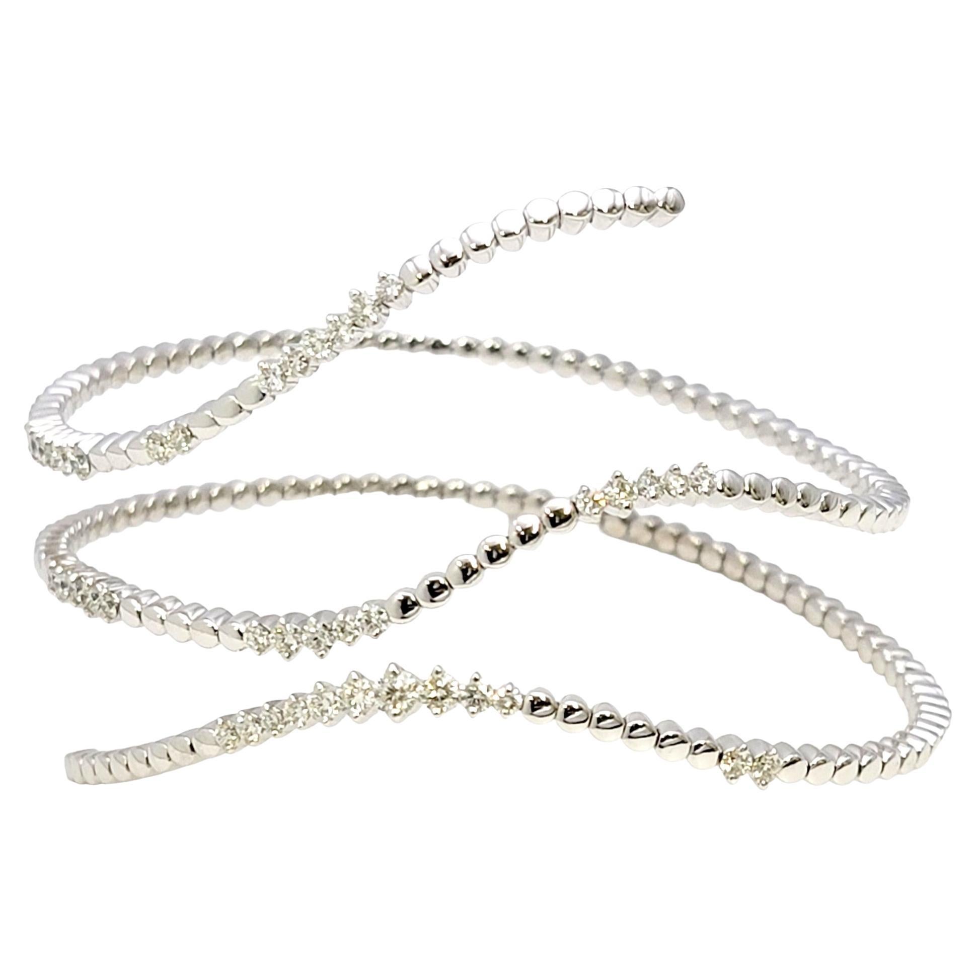 EFFY Bracelet manchette en or blanc 14 carats avec diamants pavés Classica Flex 