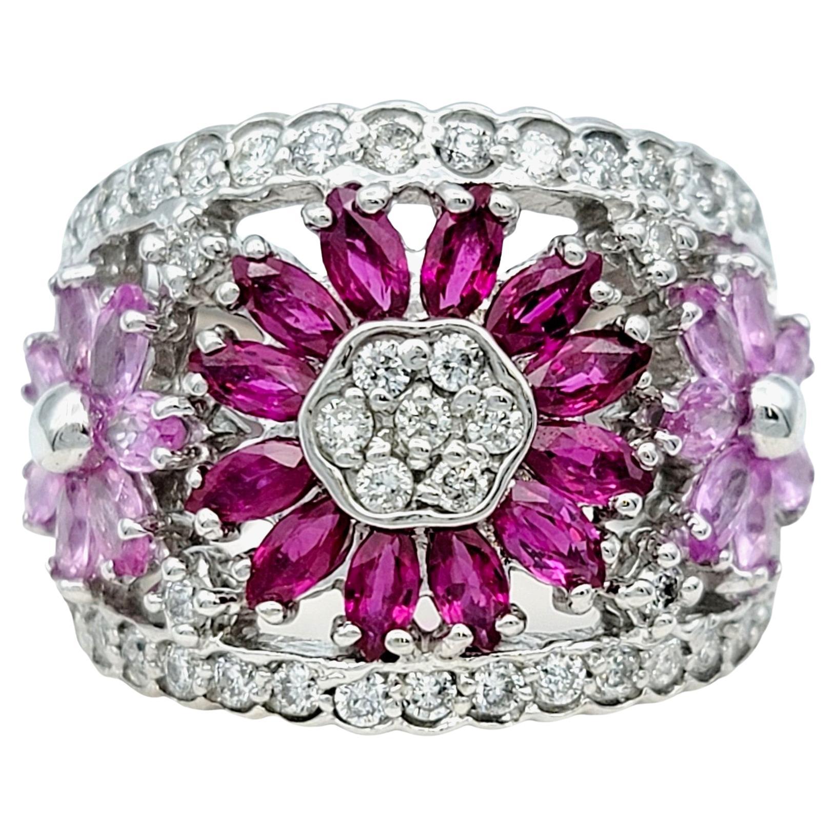 Bague à large bande en or 14 carats, saphir rose, rubis et diamant avec motif de fleur