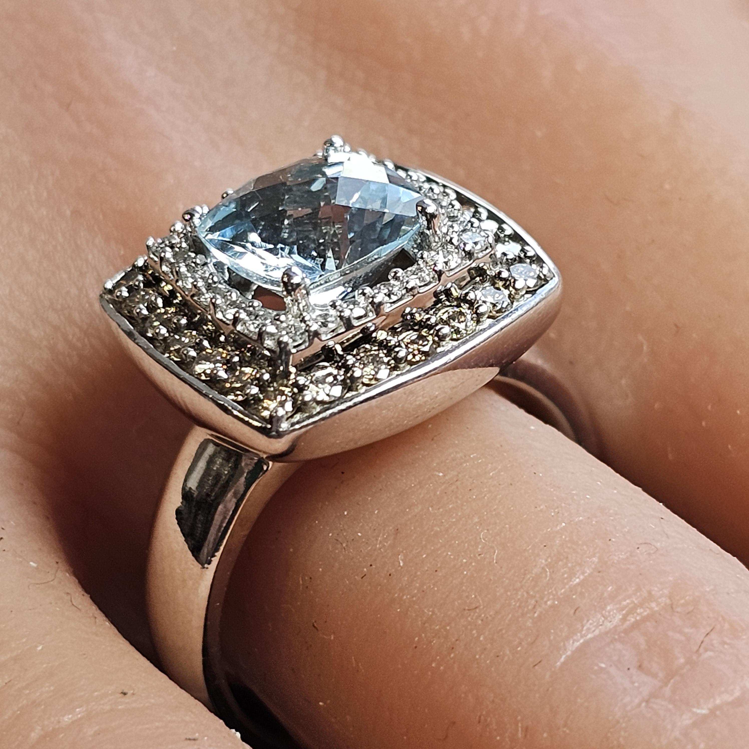 Anillo Effy Corte Cojín Aguamarina Marrón Blanco Diamante Halo Oro blanco 14k sz 7.25 Corte cojín en venta