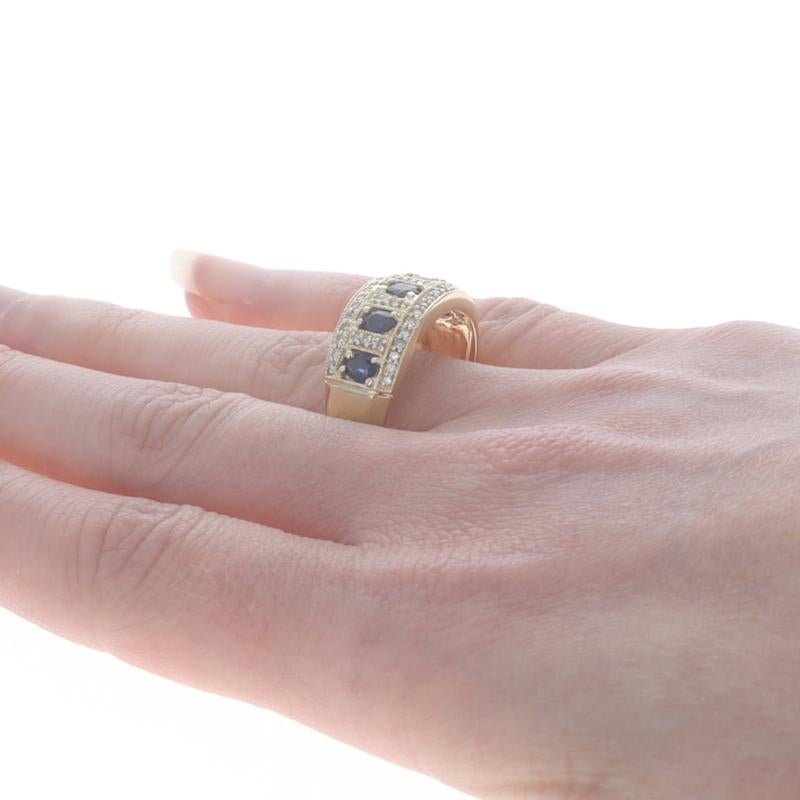 EFFY Saphir-Diamant-Ring aus Gelbgold 14k Oval .97ctw Fünf-Stein Milgrain-Ring Damen