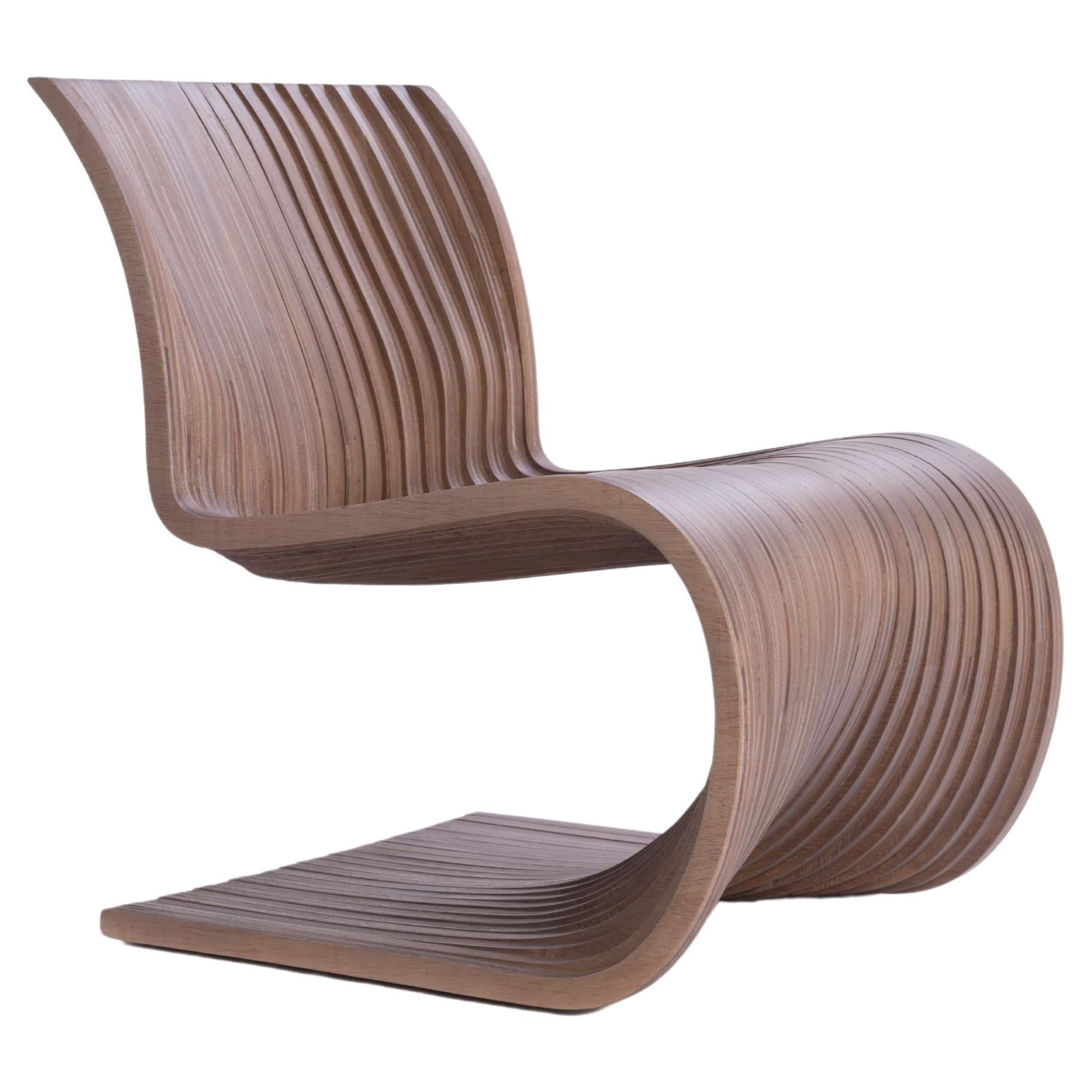Efi S-Stuhl von Piegatto, ein skulpturaler zeitgenössischer Loungesessel im Angebot
