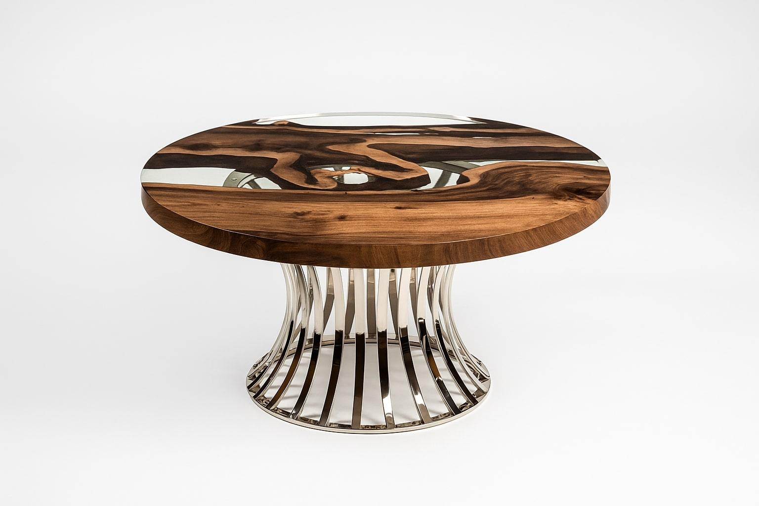 Organique Table de salle à manger ronde Efil : bois d'olivier premium, chrome en vente