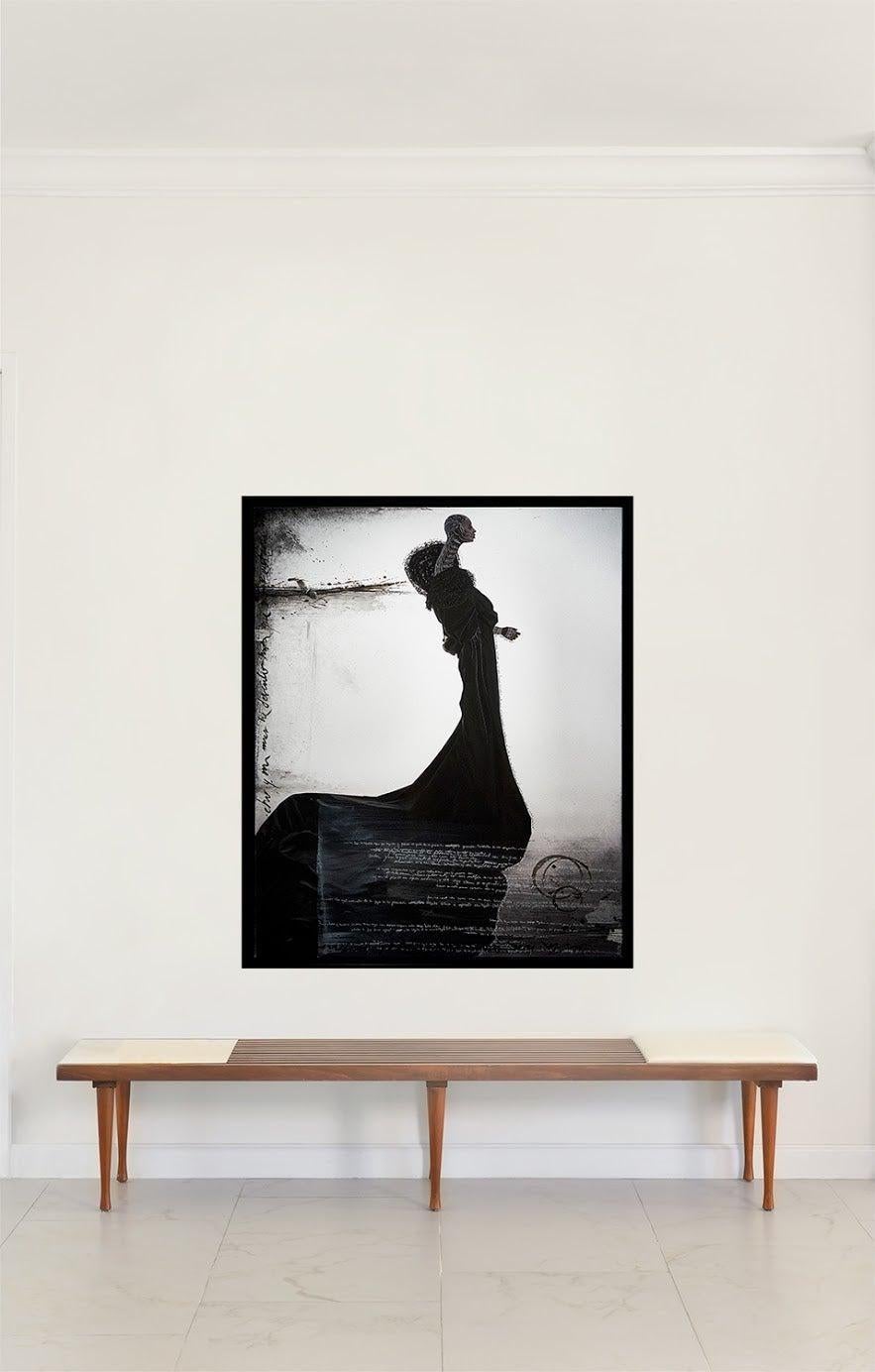 Black Rosa, einzigartiges Kunstwerk auf Leinwand, von der Künstlerin interveniert (Schwarz), Figurative Photograph, von Efren Isaza