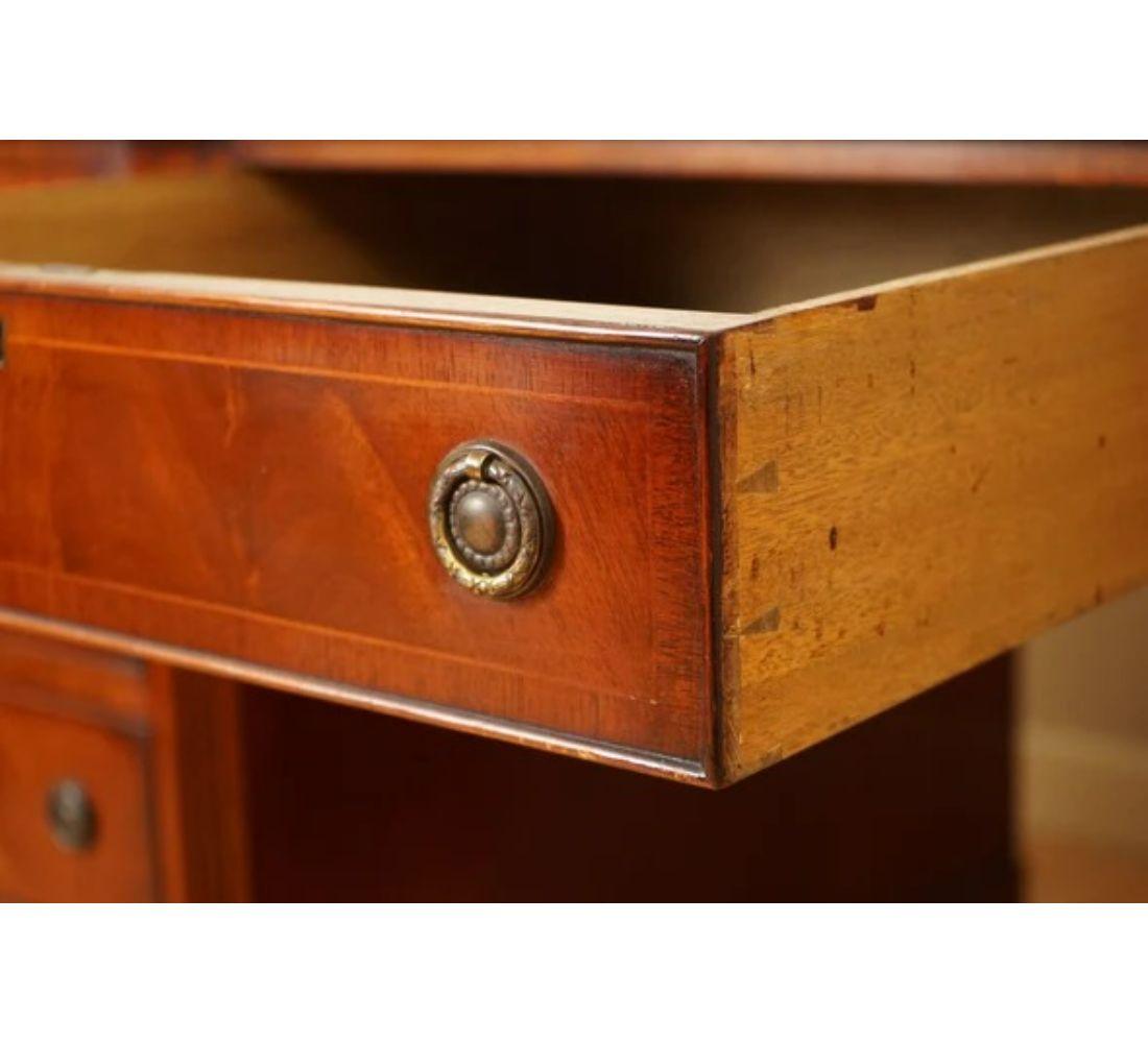 E.G Hudson vollständig restaurierter Schreibtisch mit zwei Sockeln und grüner Lederplatte im Angebot 4