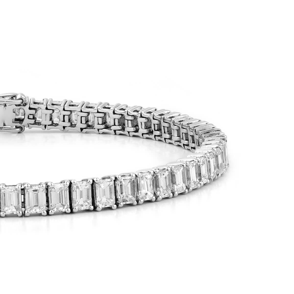 Modern EG LAB White Gold Emerald Cut Diamond Tennis Bracelet, 9.37 Carat For Sale