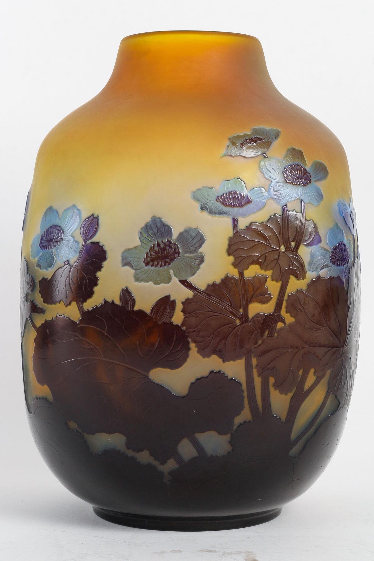 Etched E.Gallé (1846-1904) French Art Nouveau Cameo Glass Vase « Anemones» circa 1900 For Sale