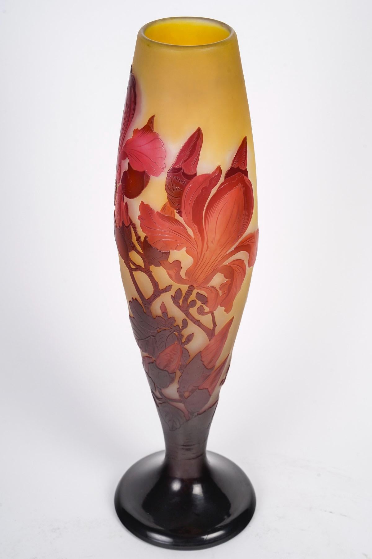 Etched Émile Gallé (1846-1904) French Art Nouveau Glass Vase « Magnolias» circa 1900 For Sale