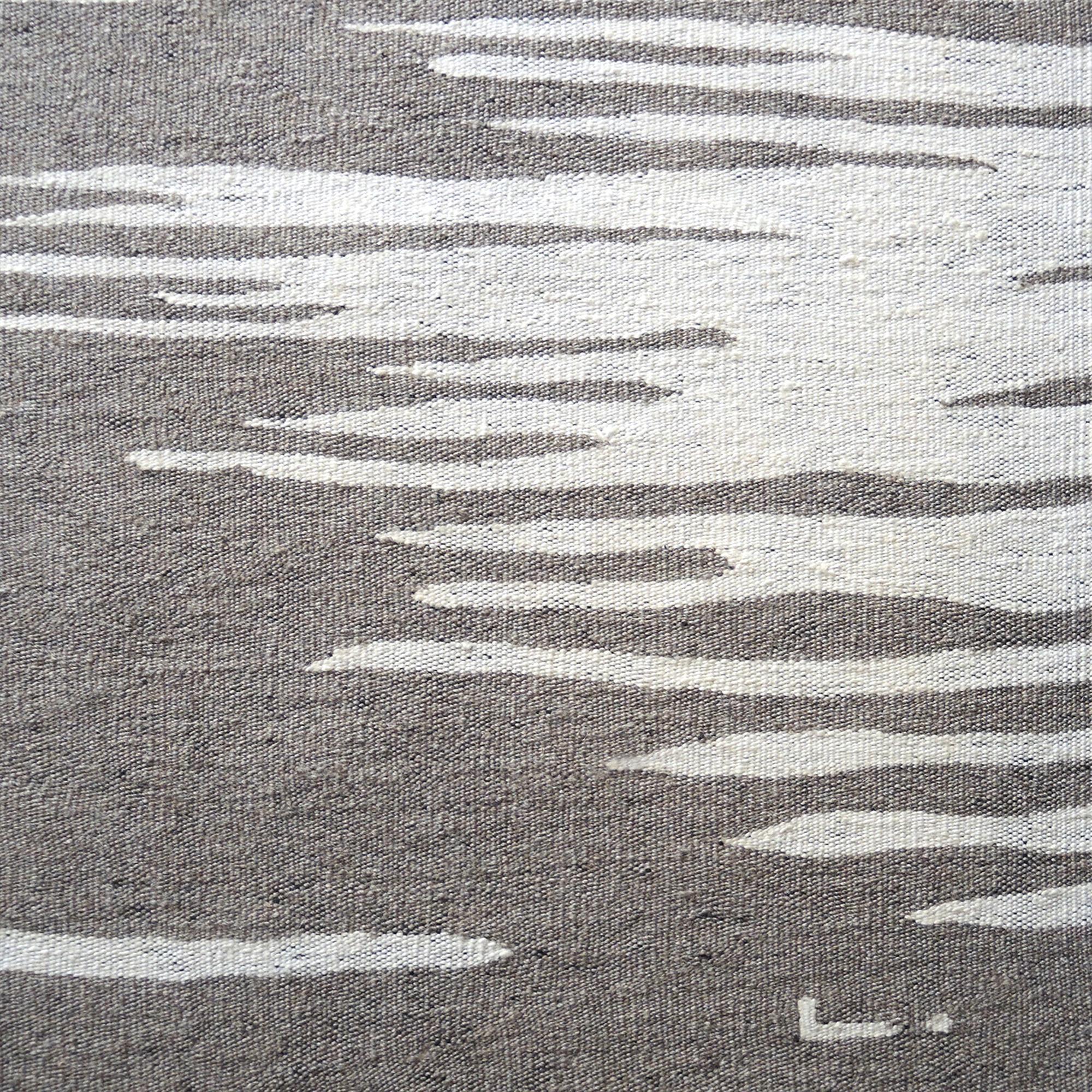 Contemporary Ege No 3 Modern Kilim Rug, Wool Handwoven Earthy Gray and Dune White in Stock For Sale