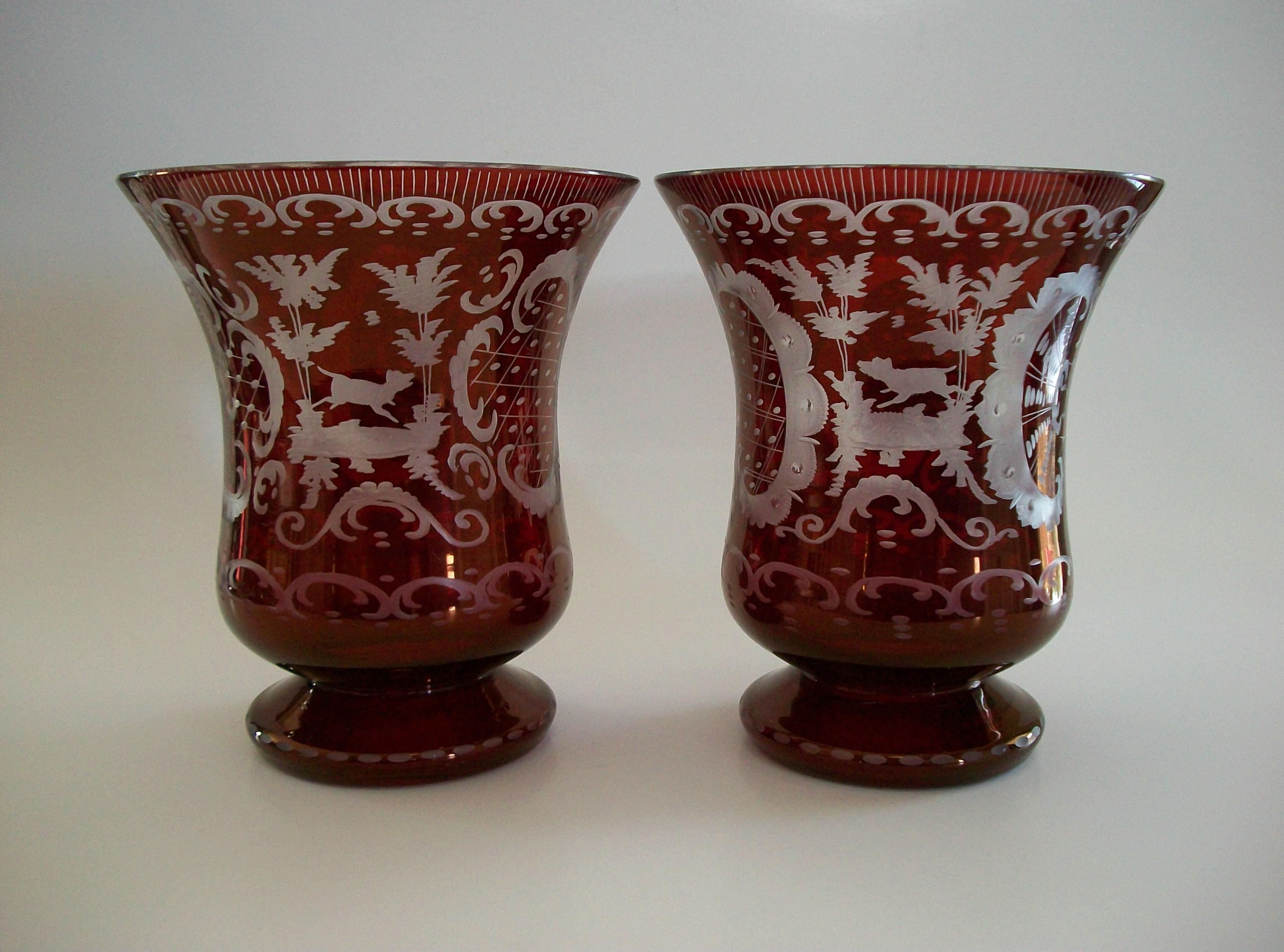 EGERMANN GLASS - Pair of Ruby Flashed Wheel Cut Glass Vases - Czechia - C.1940's In Good Condition For Sale In Chatham, ON