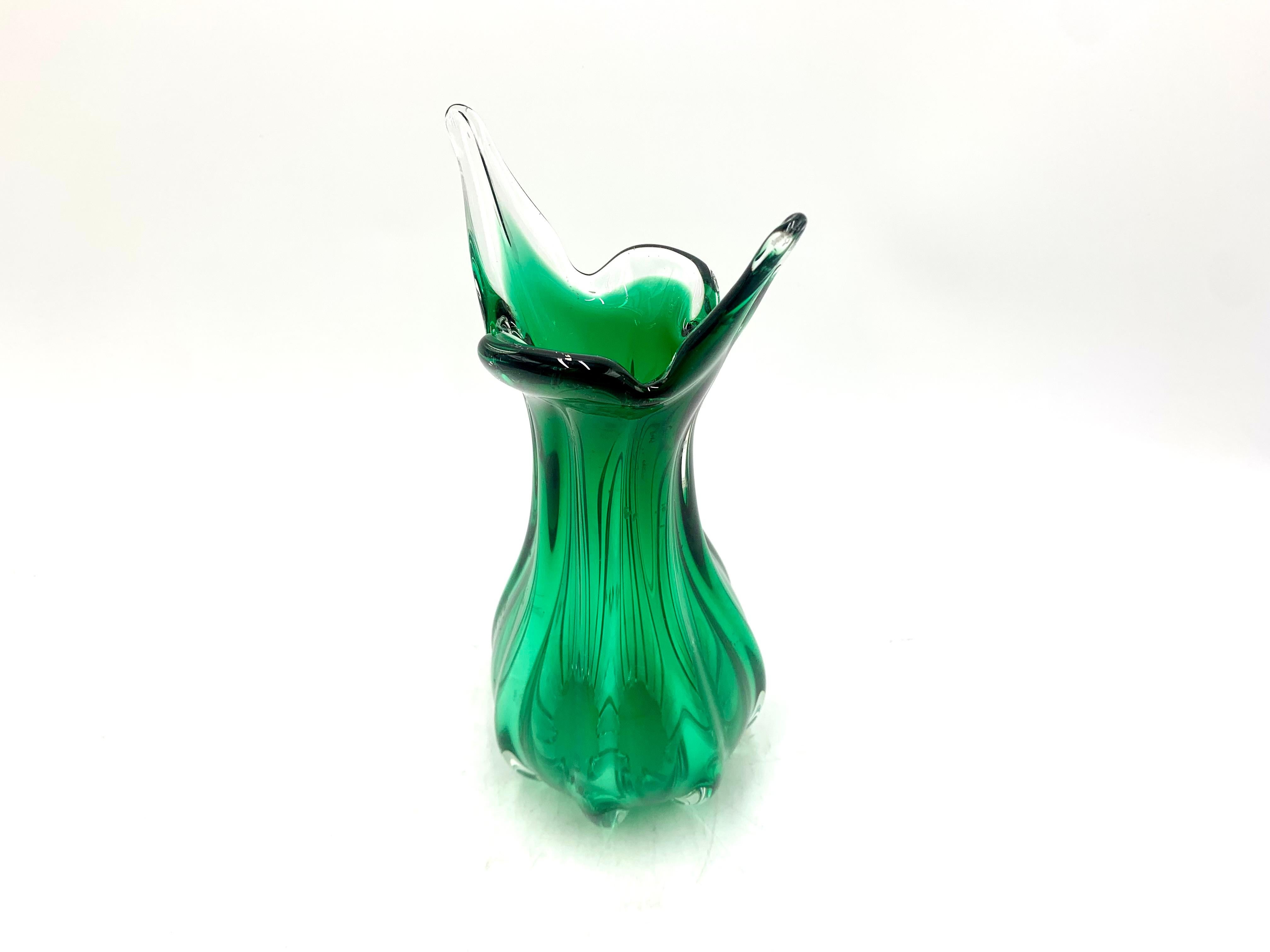 Cristal Vase vert Egermann, Rpublique tchque, annes 1970 en vente