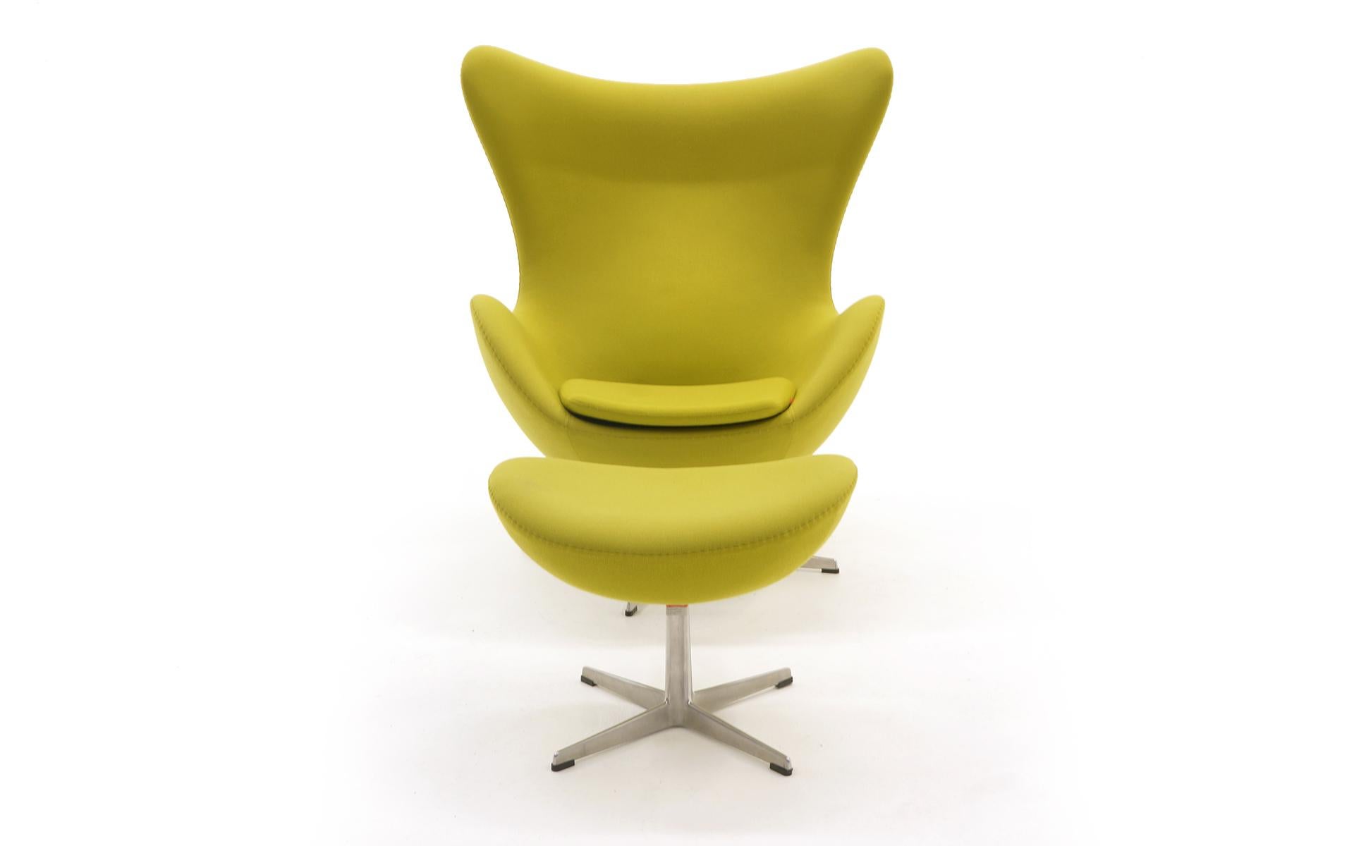 vintage egg chair and ottoman by arne jacobsen for fritz hansen