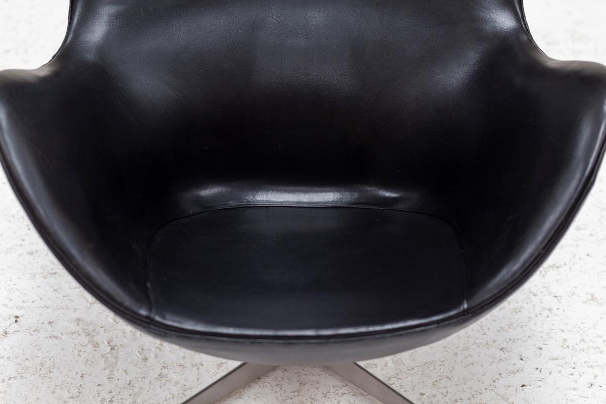 Chaise à oeufs Arne Jacobsen en cuir noir, Danemark, années 1960 6