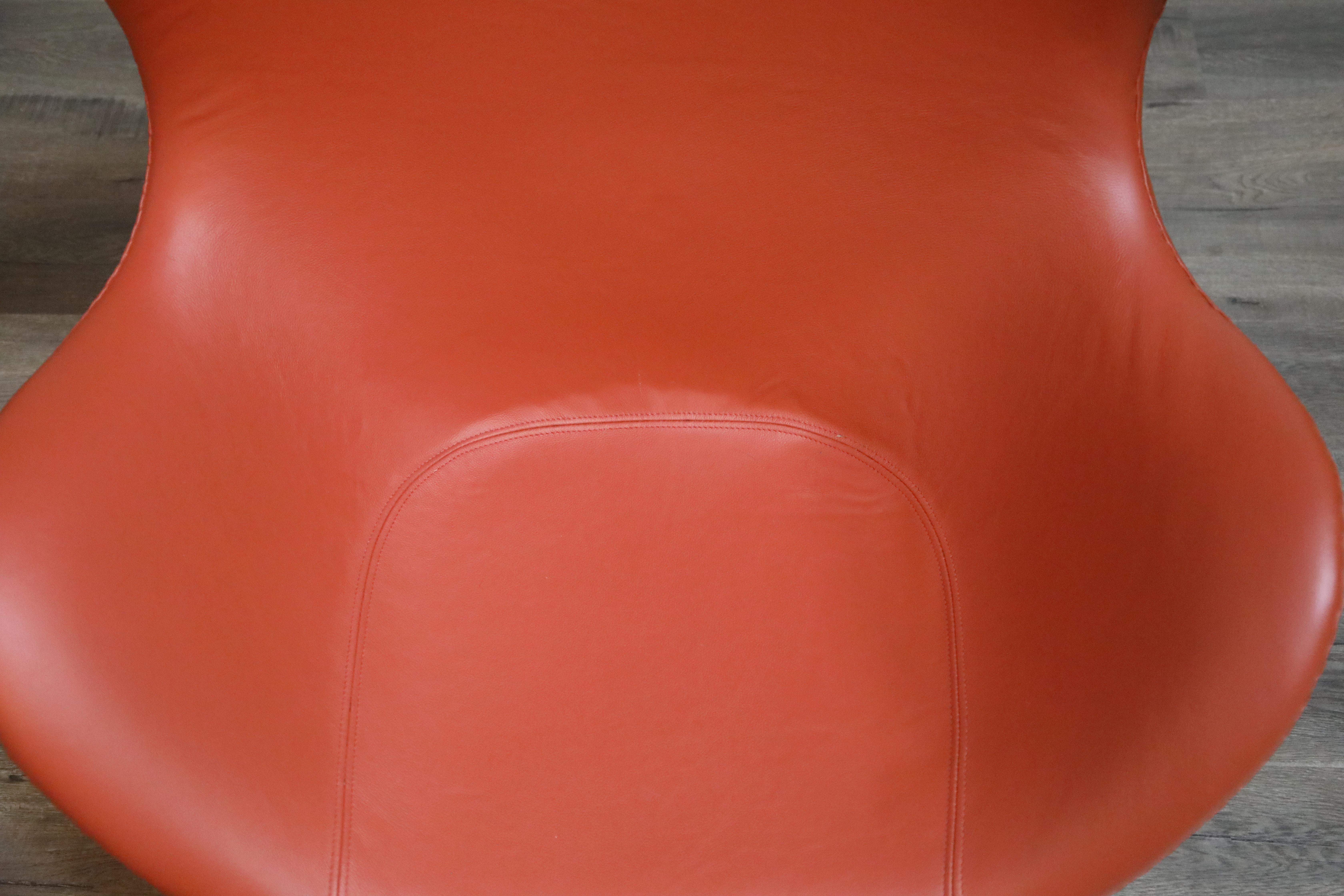 Egg Chair in Burnt Orange Leather, Arne Jacobsen for Fritz Hansen, Signed 1963 5