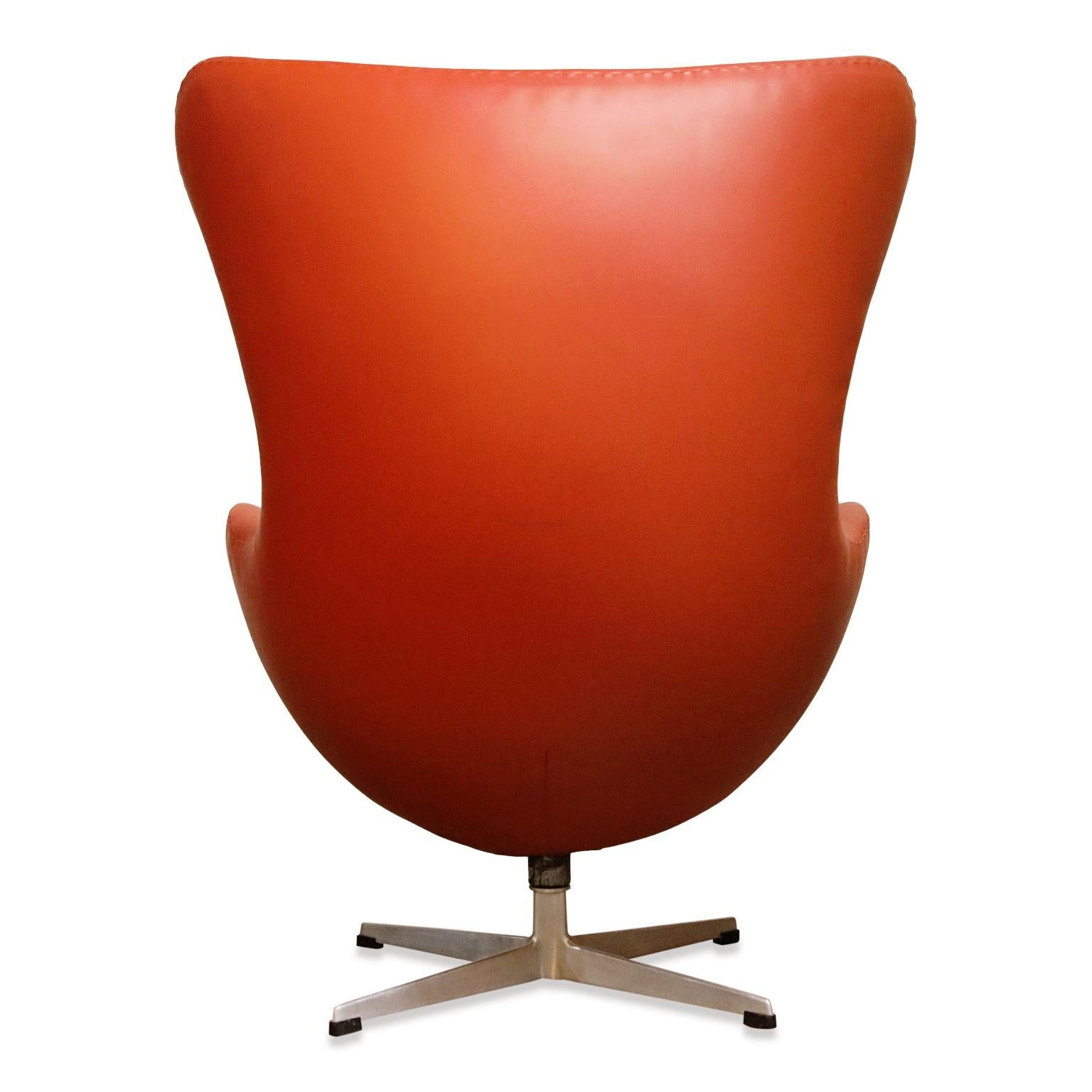 Mid-Century Modern Egg Chair in Burnt Orange Leather, Arne Jacobsen for Fritz Hansen, Signed 1963