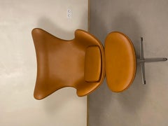Egg Chair with Ottoman by Arne Jacobsen for Fritz Hansen, 2004