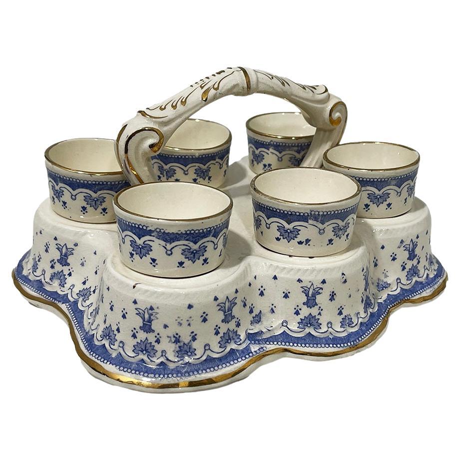Hueveras en soporte de Franz Anton Mehlem, Alemania, hacia 1890 en venta