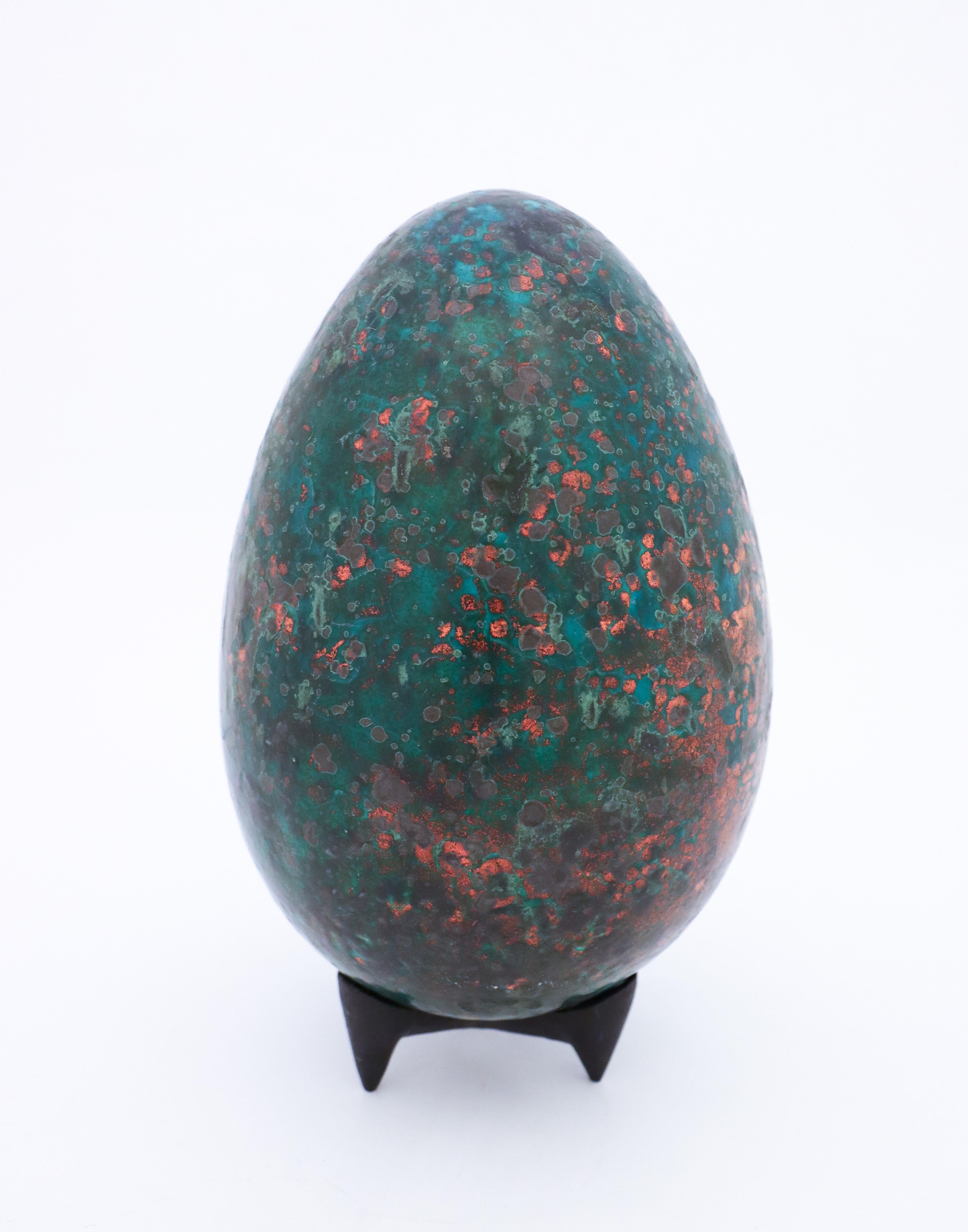 French Egg in a Lovely Speckled Green-Tone Glaze Ceramics by Hans Hedberg, Biot, France For Sale