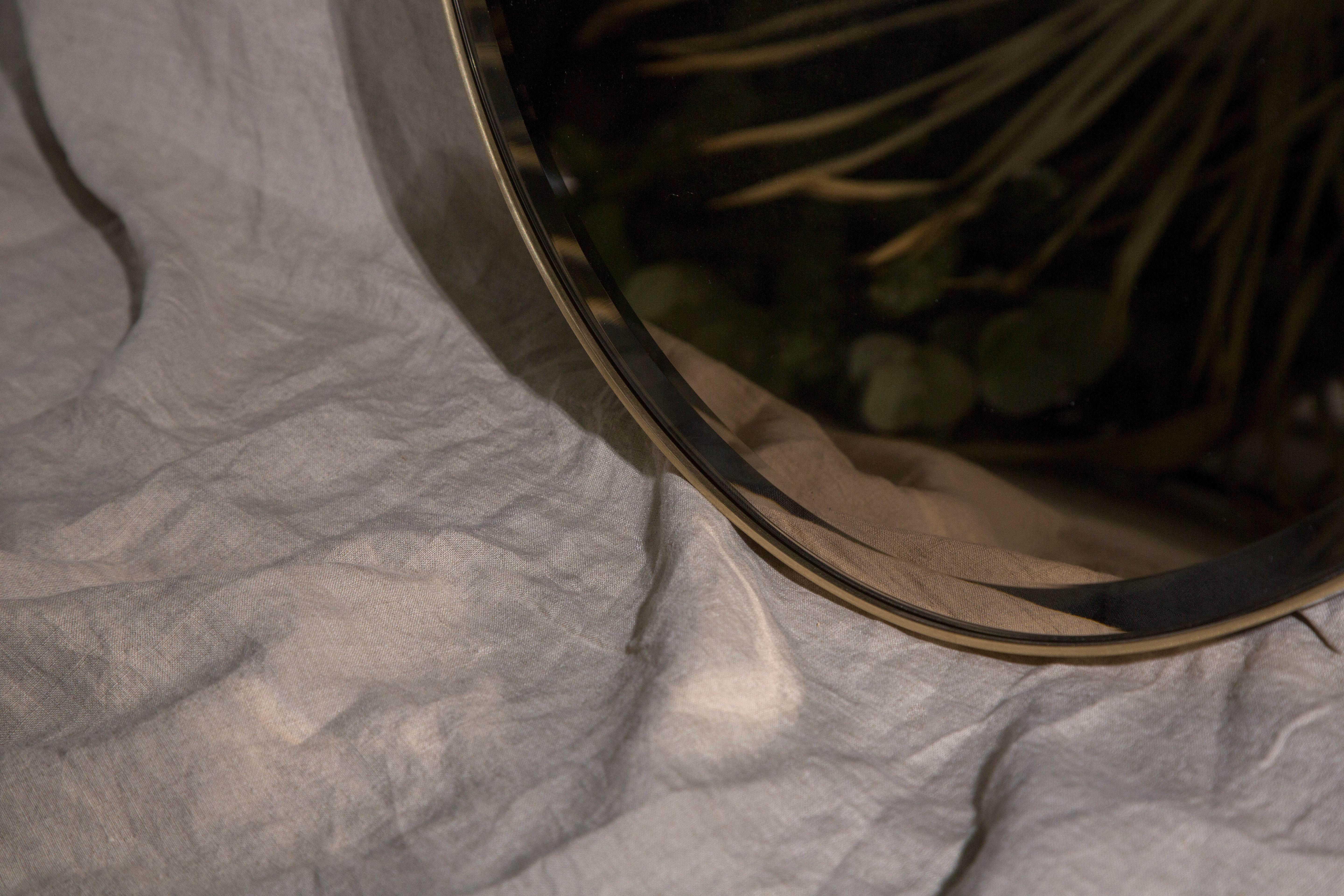 Egg Mirror Signed by Novocastrian In New Condition In Geneve, CH