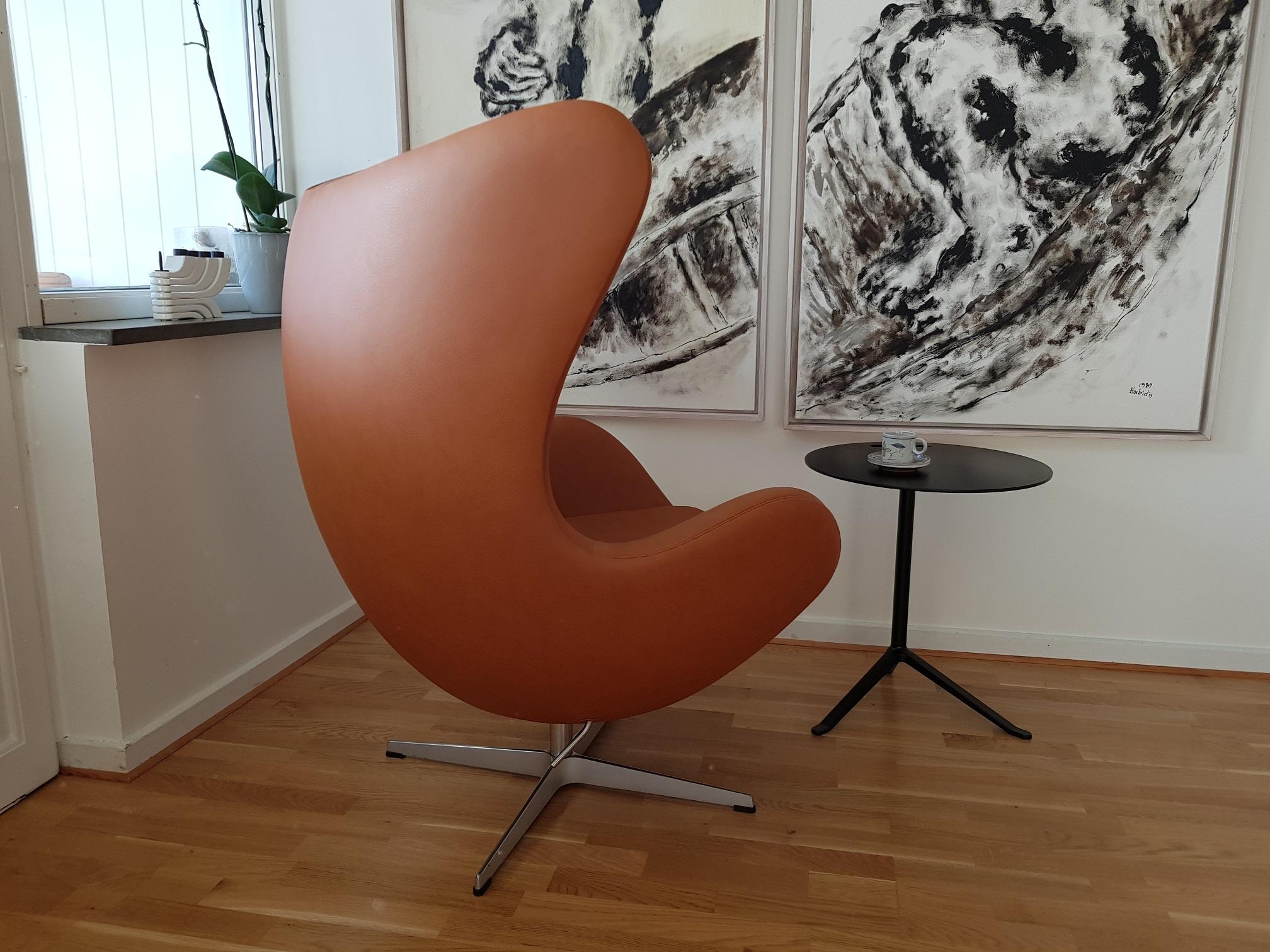 20th Century Egg, Model 3316, Calvados Classic Leather by Arne Jacobsen for Fritz Hansen For Sale