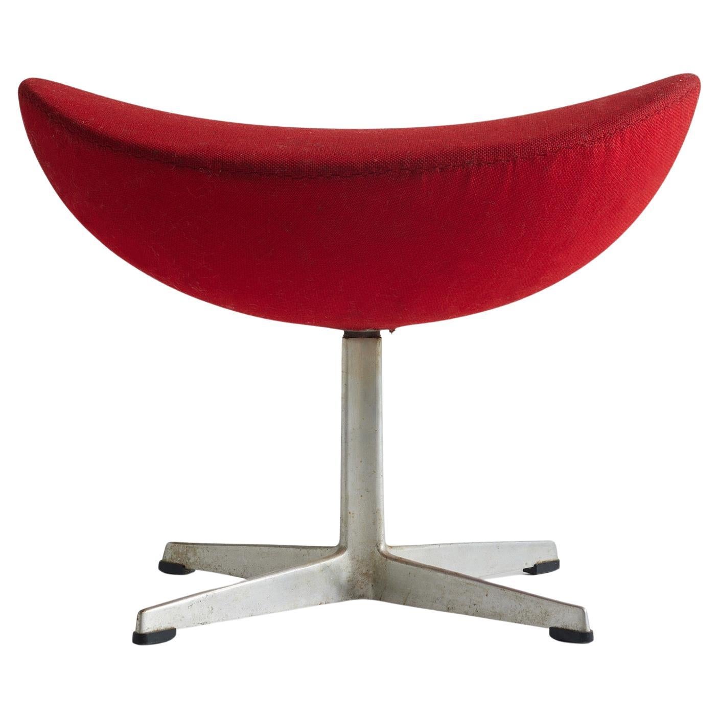 Egg ottoman by Arne Jacobsen for Fritz Hansen