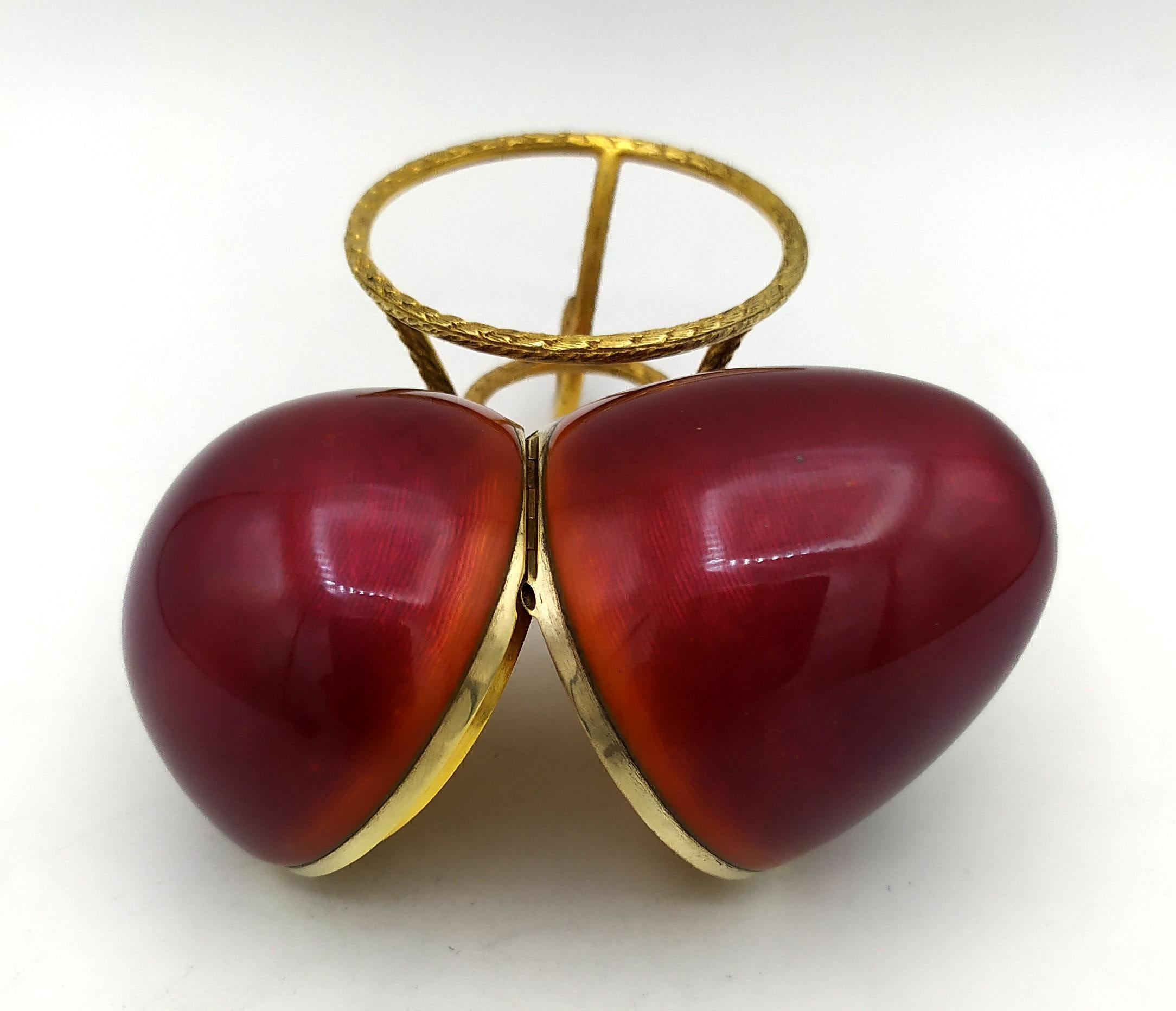 Hand-Carved Egg Purple Red enamel with tripod Sterling Silver Salimbeni  For Sale