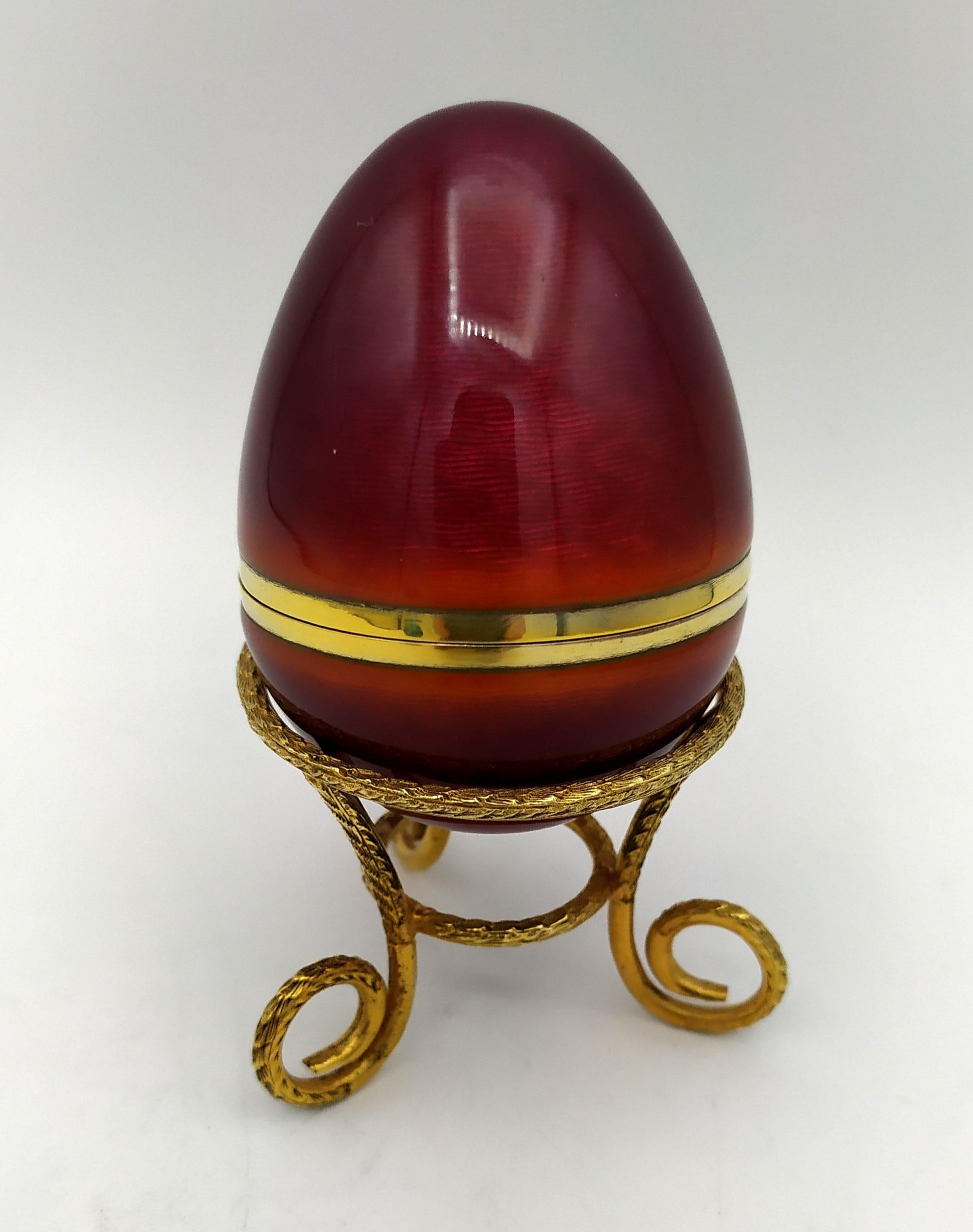 Egg Purple Red enamel with tripod Sterling Silver Salimbeni  In Excellent Condition For Sale In Firenze, FI