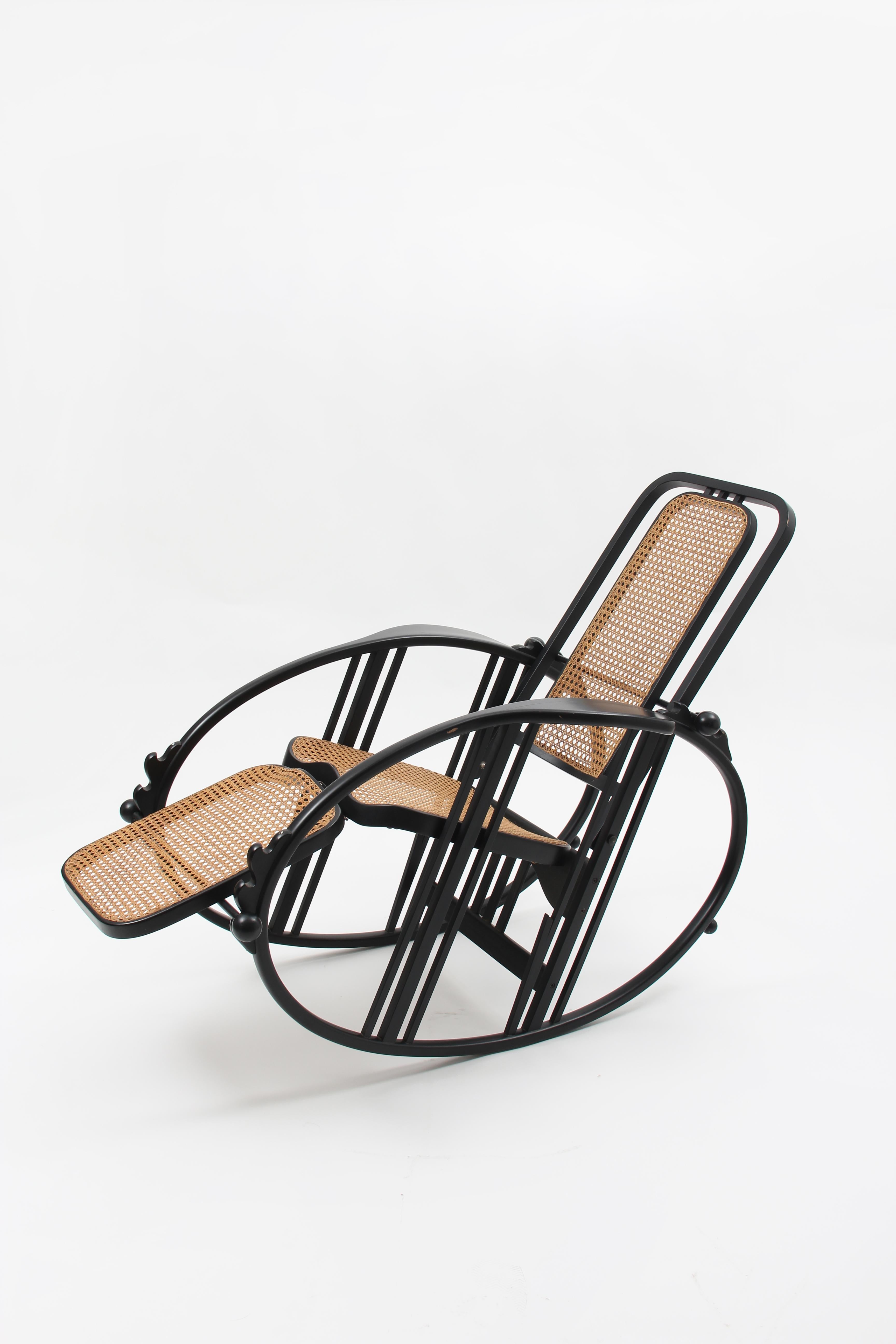 Egg Rocking Chair attributed to Josef Hoffmann for Società Anonima Antonio Volpe 6