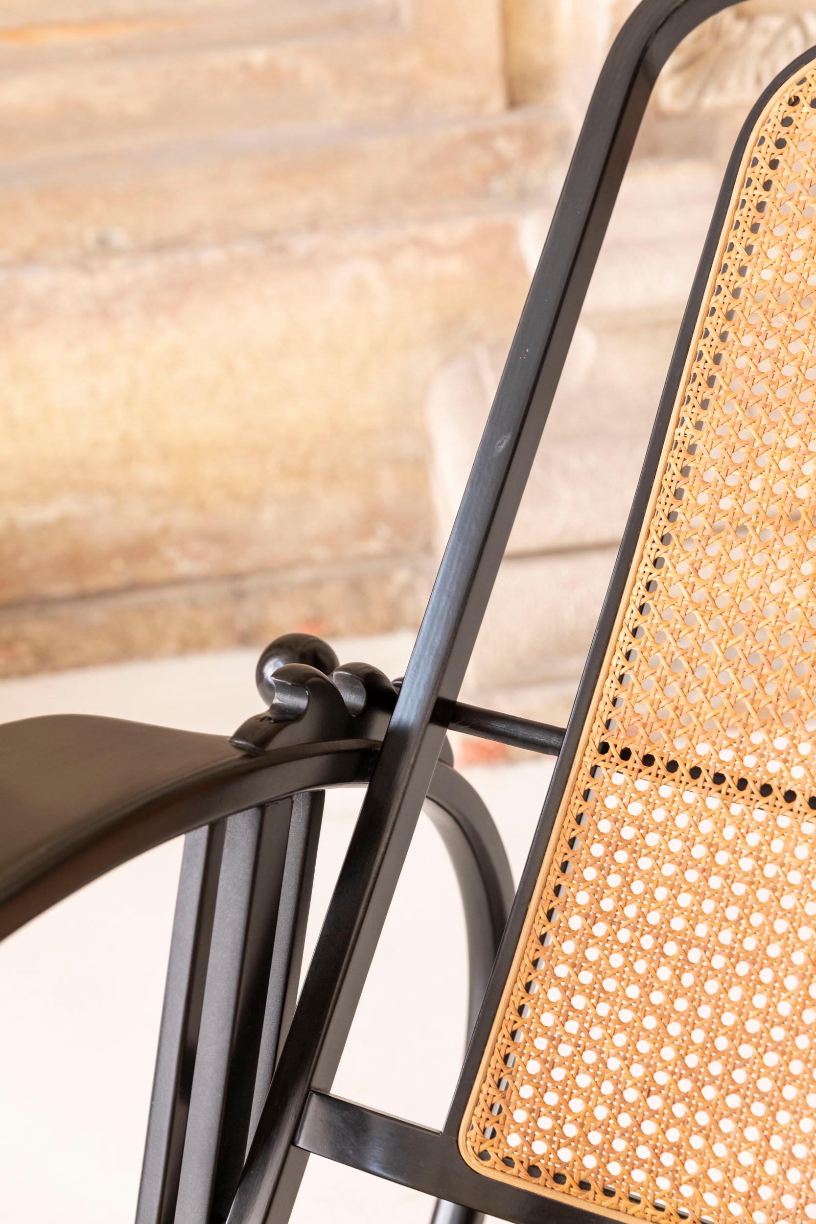 Sedia a dondolo Egg di Josef Hoffmann in vendita 6