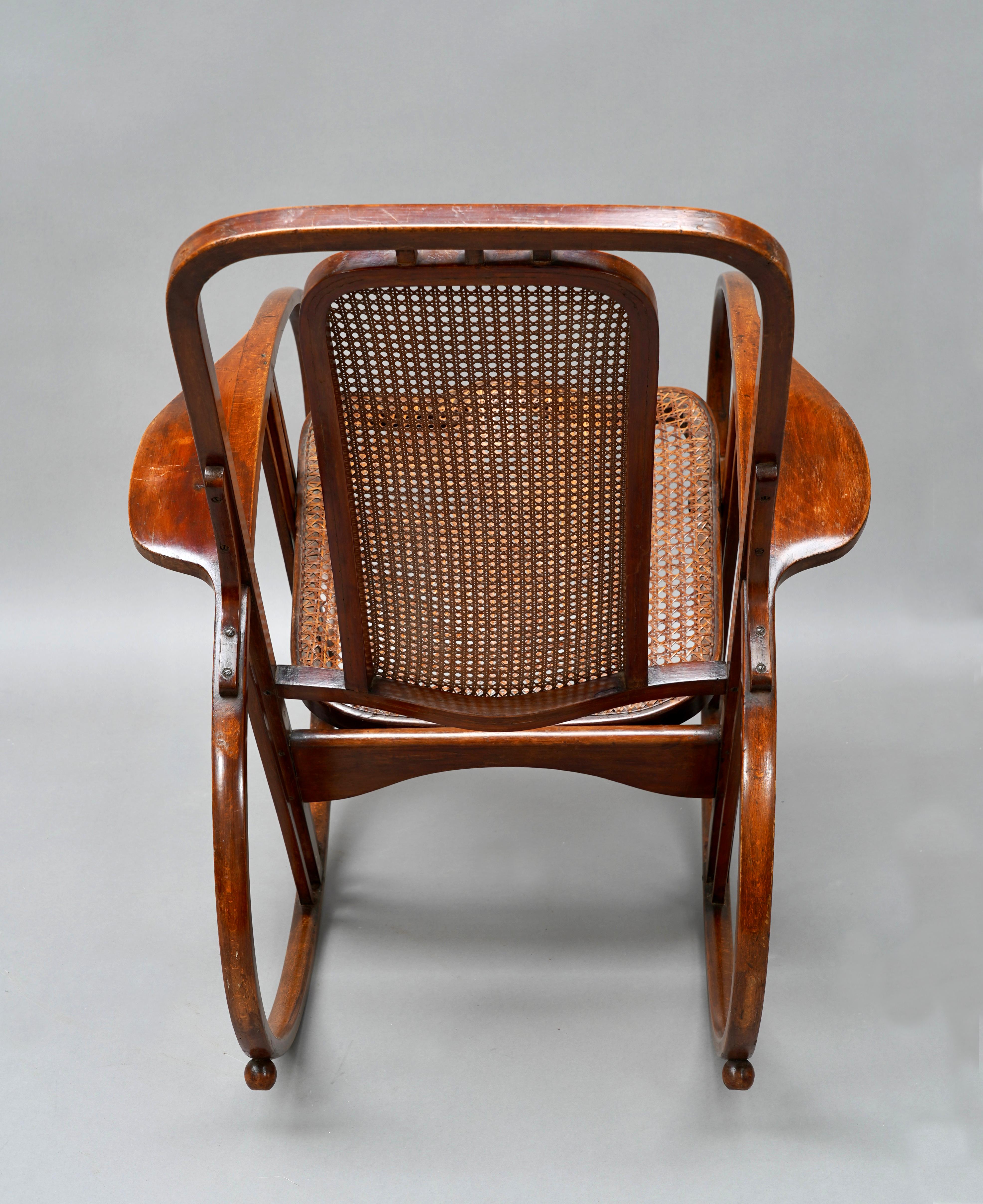 egg chair rocking