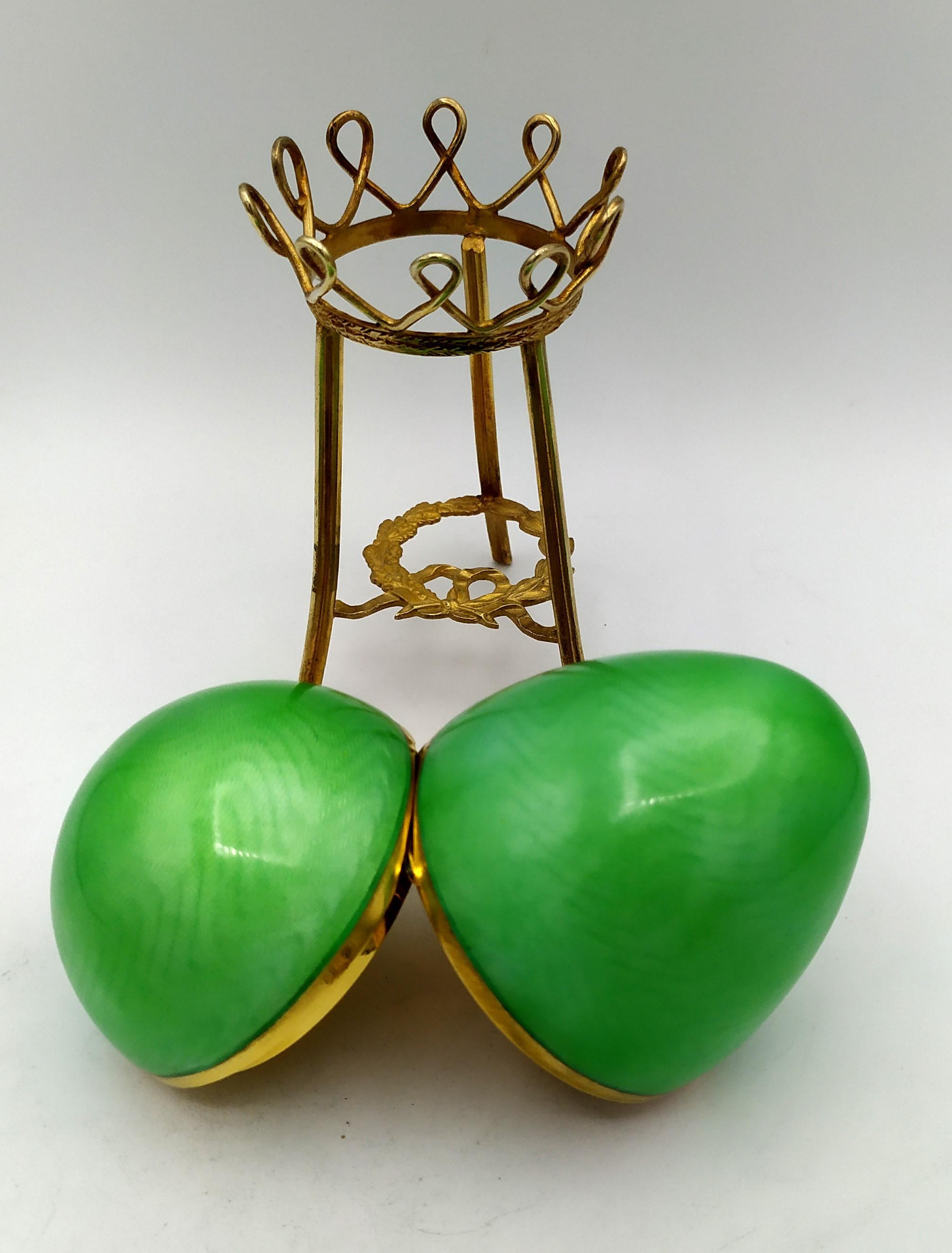 Plated Egg Russian Empire style enamel with tall tripod Sterling Silver Salimbeni  For Sale