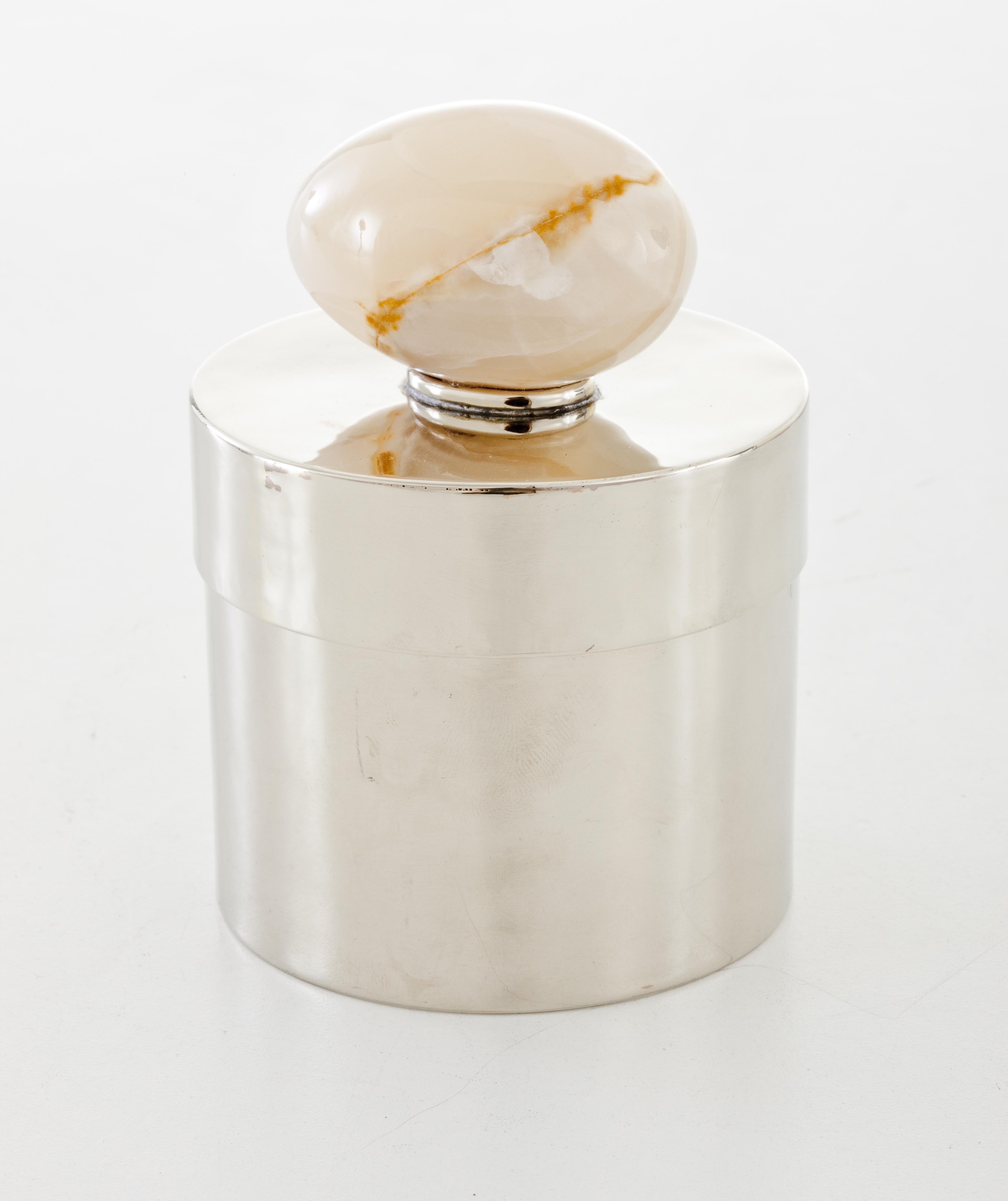 Eier-Set, kleine, mittel- und große Gläser, cremefarbener Onyx und Alpaka-Silber (Argentinisch) im Angebot