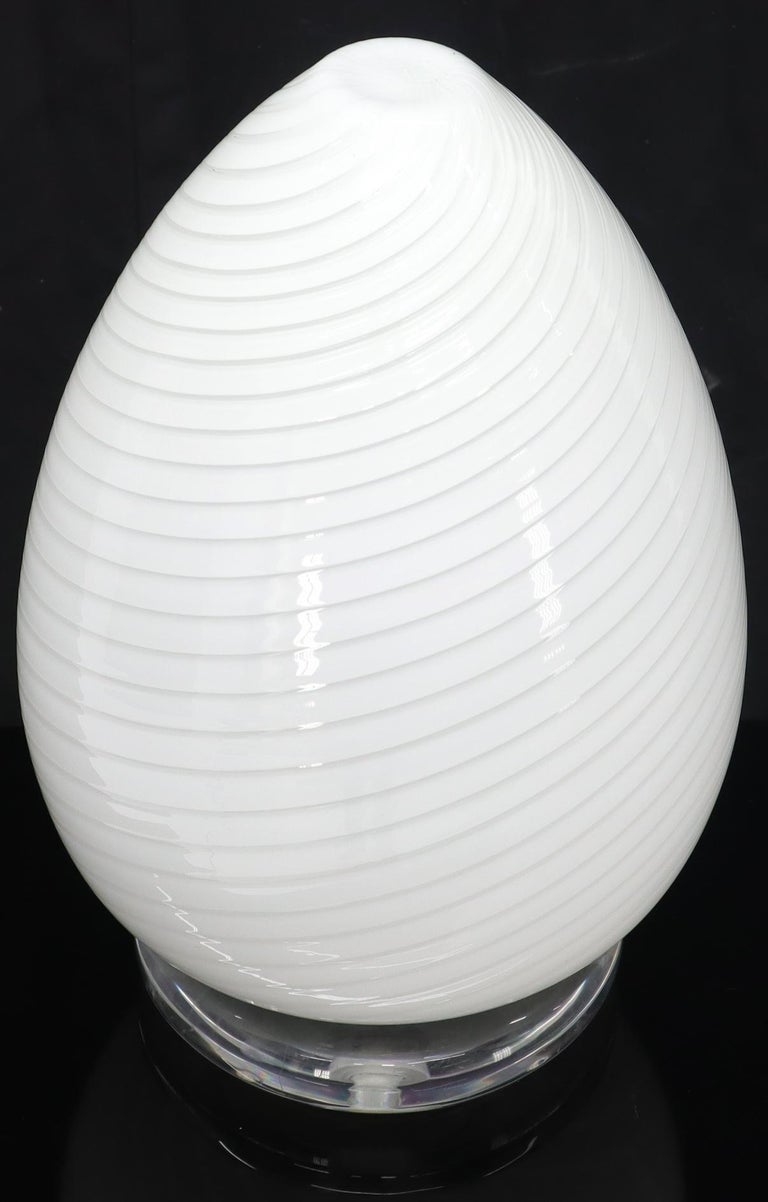 Egg Shape Murano Glass Swirl Pattern Table Lamp For Sale at 1stDibs
