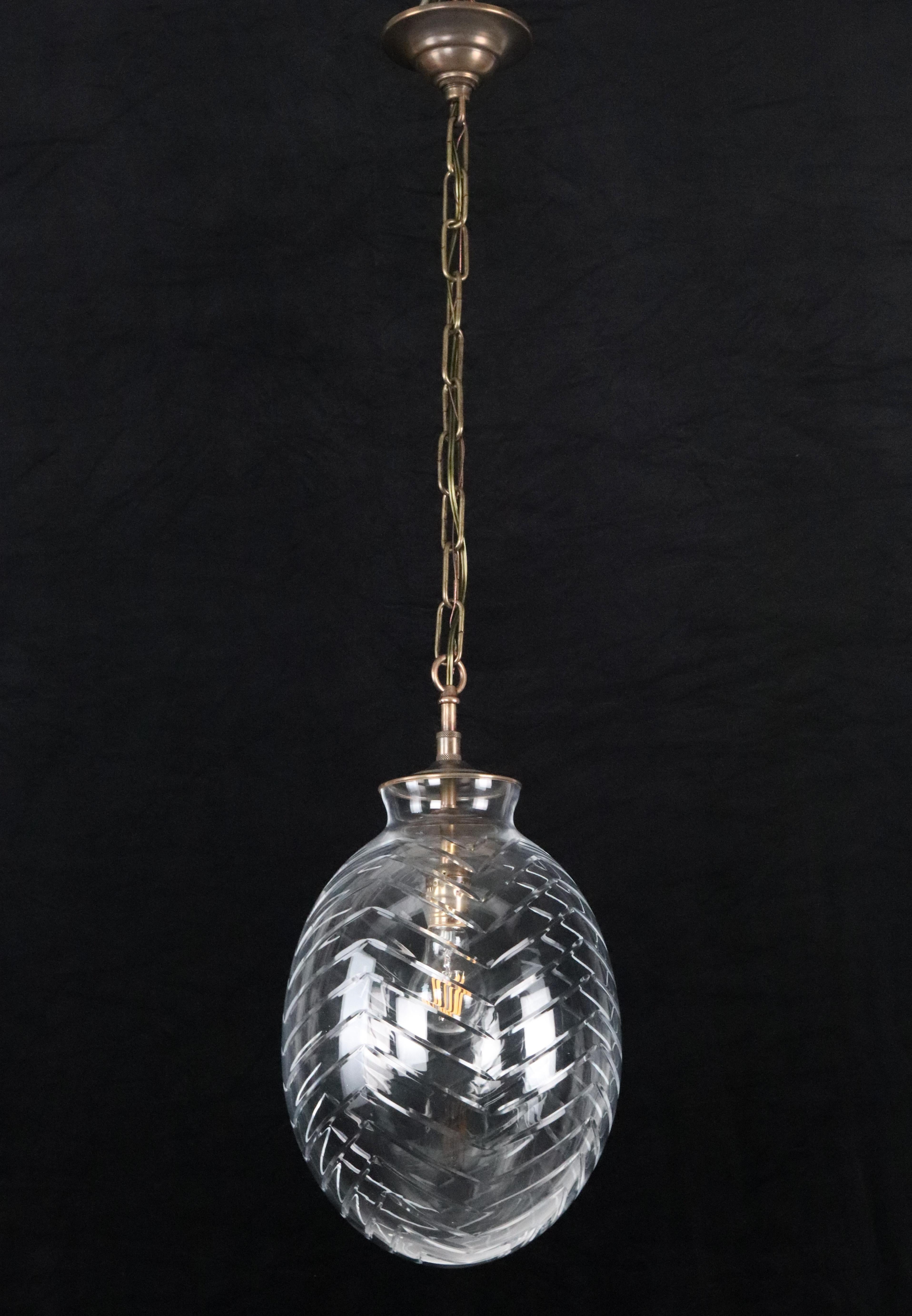Lámpara colgante de cristal grabado Chevron en forma de huevo Moderno en venta