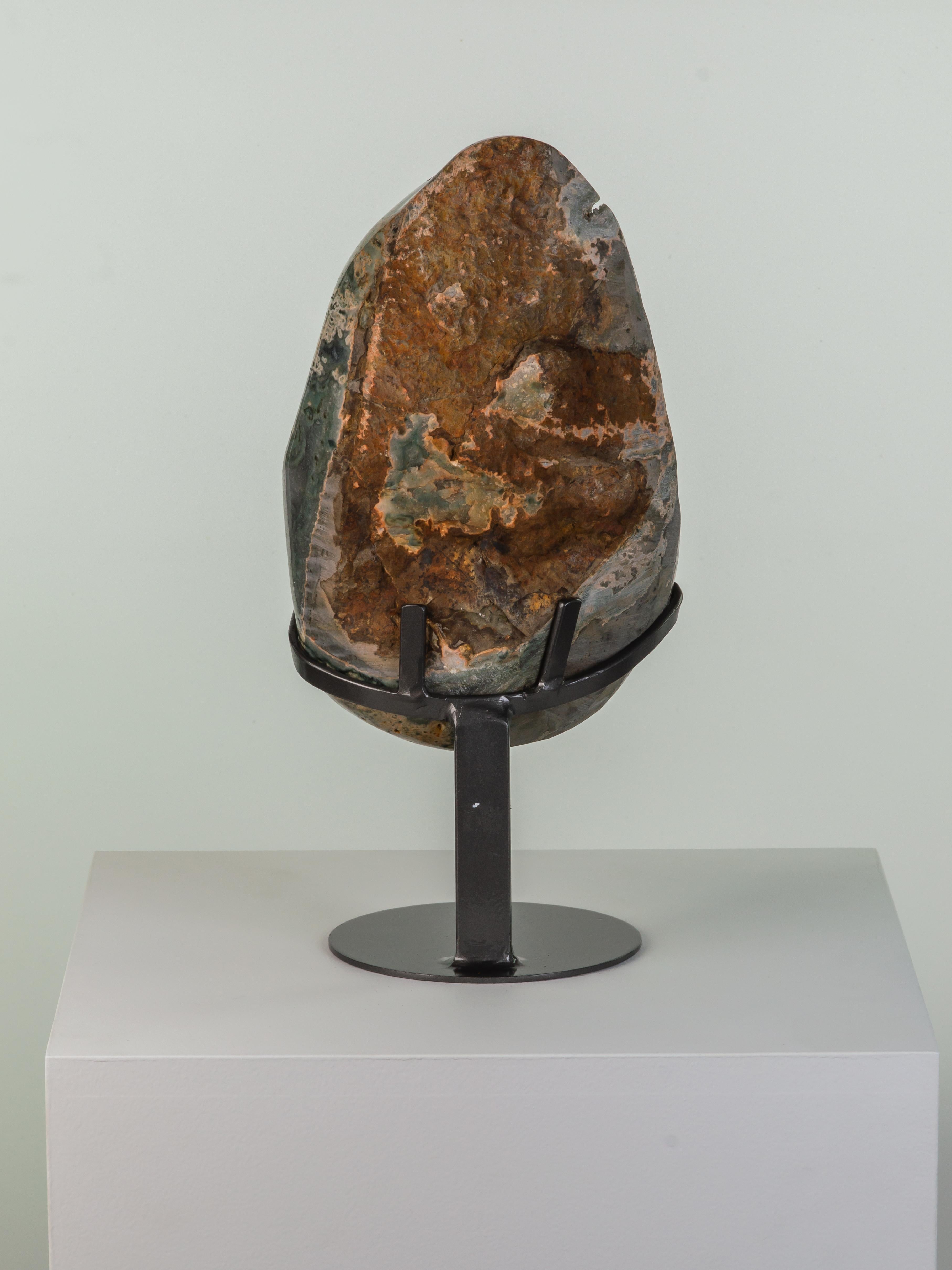 Egg Shaped Polished Organic Geode Quartz/Druze Section In Excellent Condition For Sale In London, GB