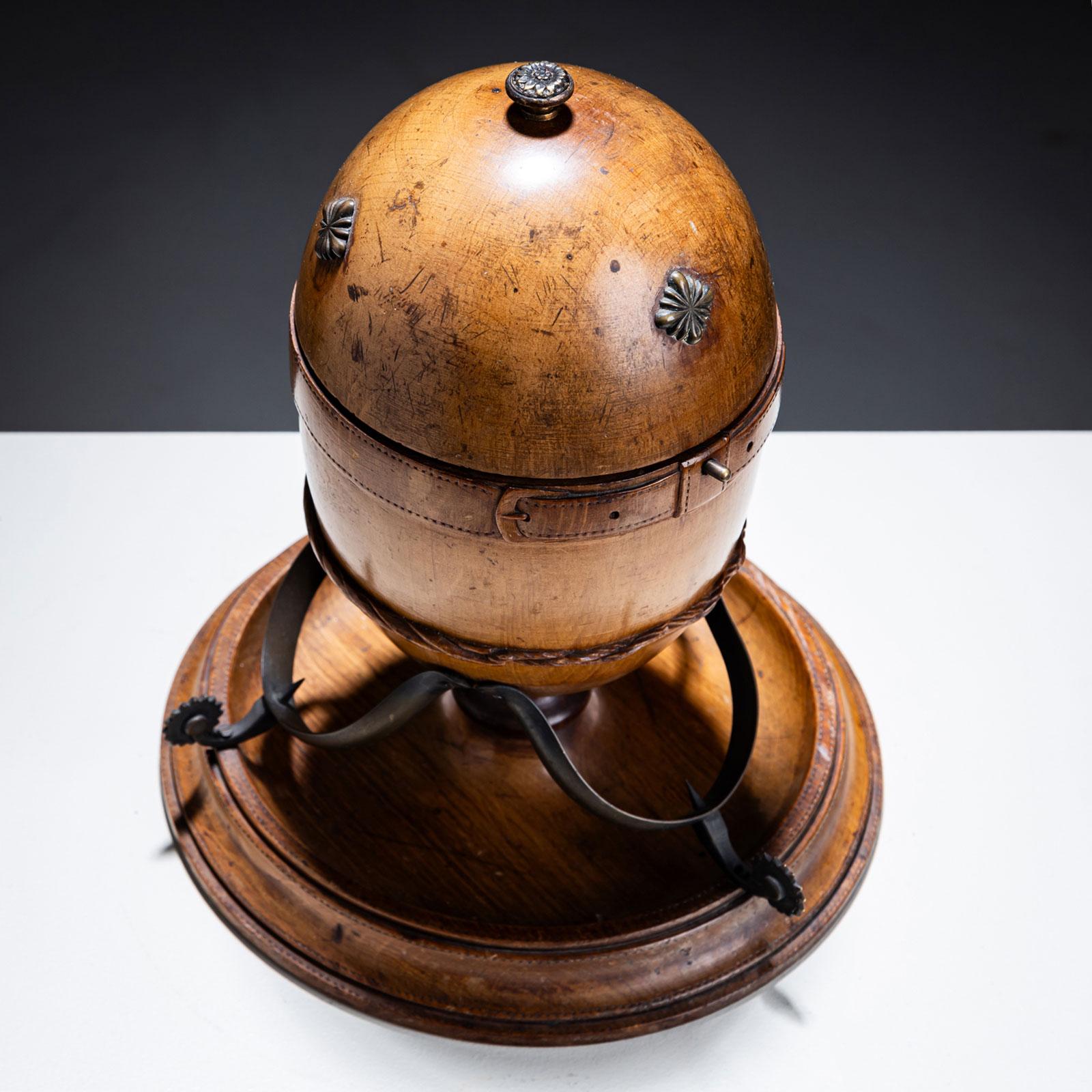 Caja de madera en forma de huevo de la Maison Alphonse Giroux, París, 2ª mitad del s. XIX en venta 1