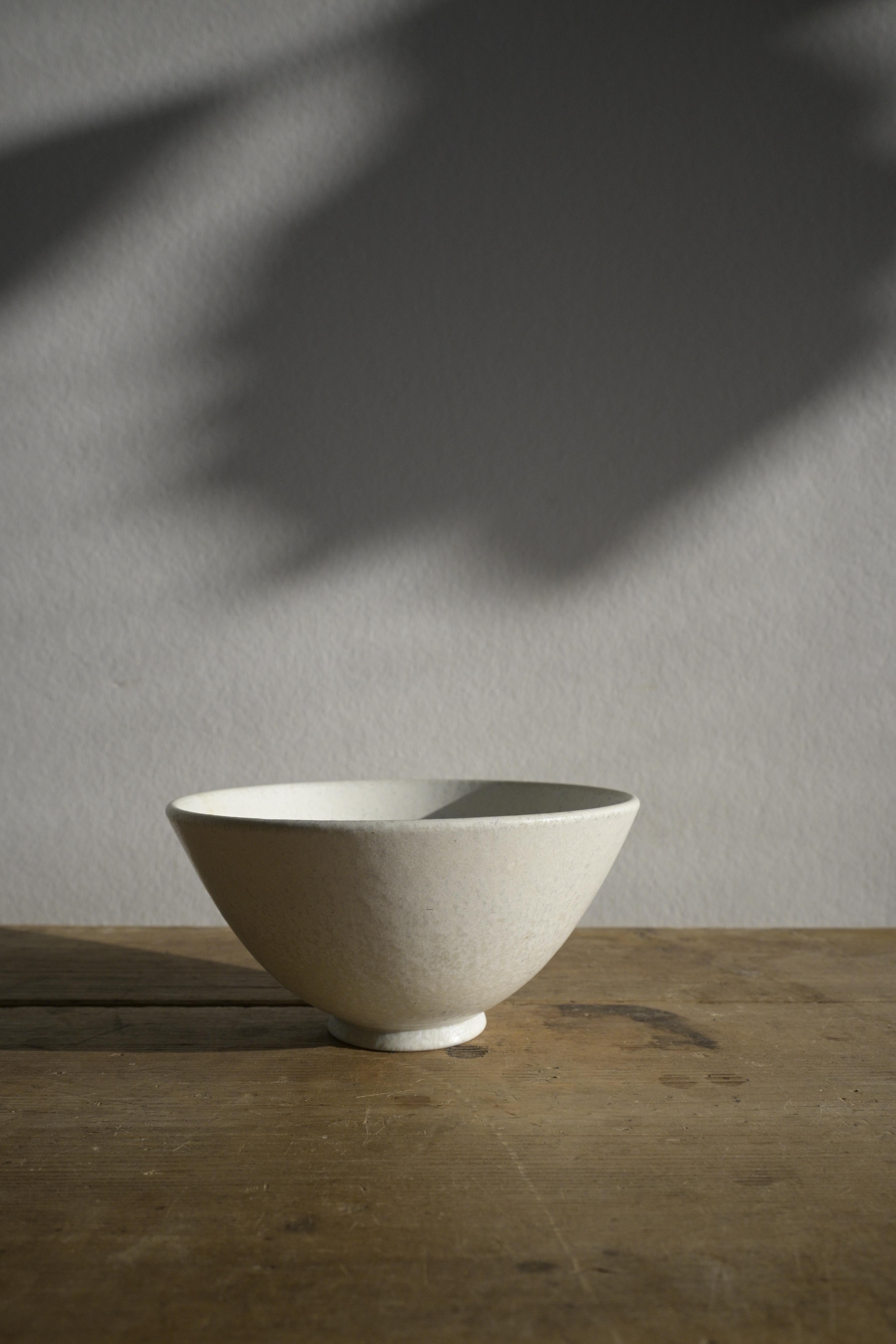 Egg-shell Mimosa White Bowl by Gunnar Nylund for Rörstrand, Sweden, 1950s 2