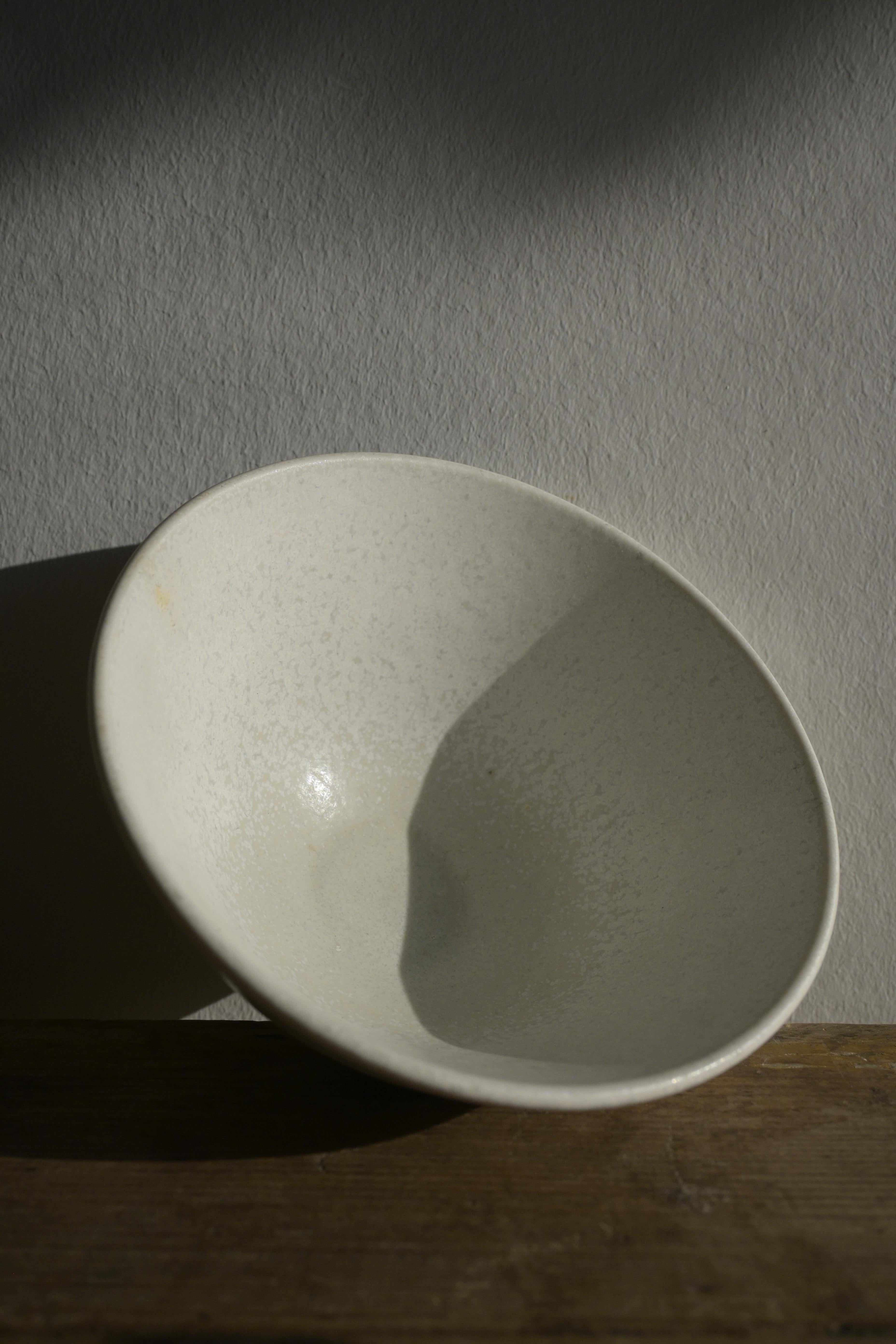 Egg-shell Mimosa White Bowl by Gunnar Nylund for Rörstrand, Sweden, 1950s 6