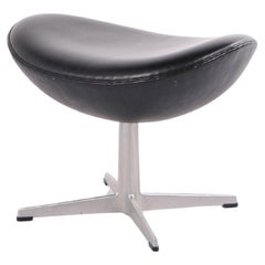 Sgabello Egg in pelle nera Elegance di Arne Jacobsen per Fritz Hansen del 2006