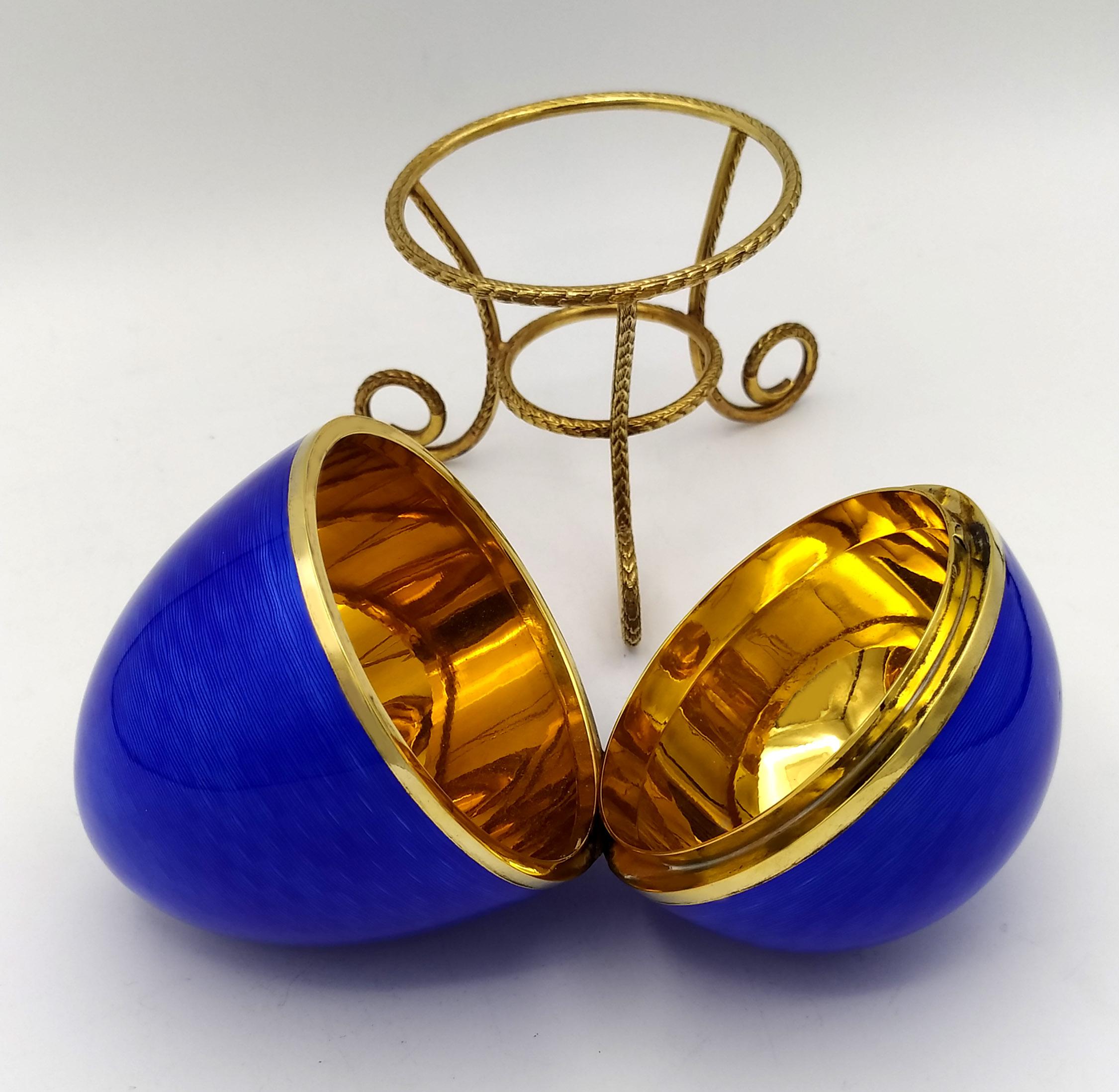 Salimbeni de plata de ley con esmalte azul océano estilo huevo Faberge en Excelente Estado en Firenze, FI