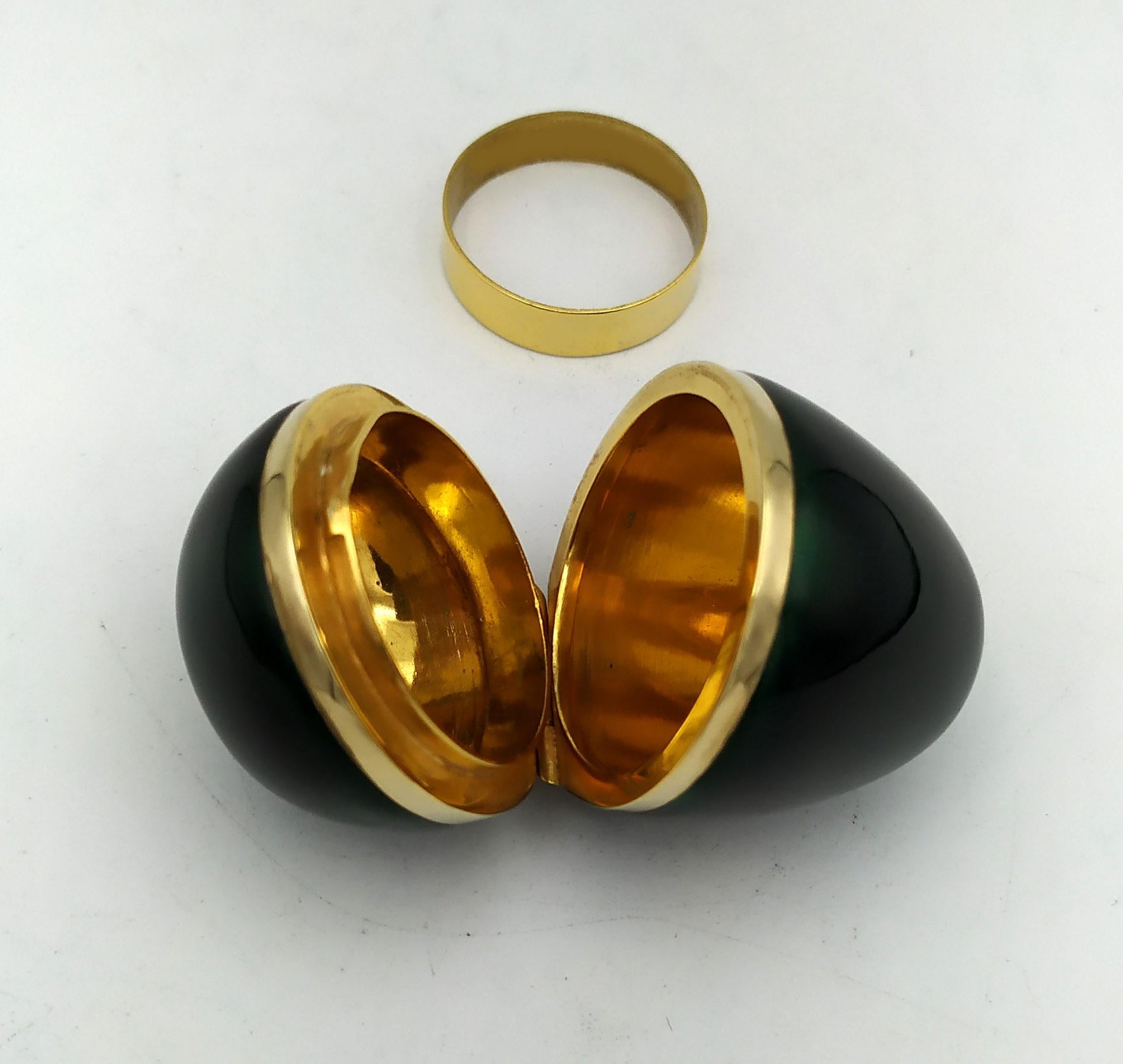 Italiano Uovo stile Faberge smalto marrone scuro  Salimbeni in argento Sterling di piccole dimensioni in vendita
