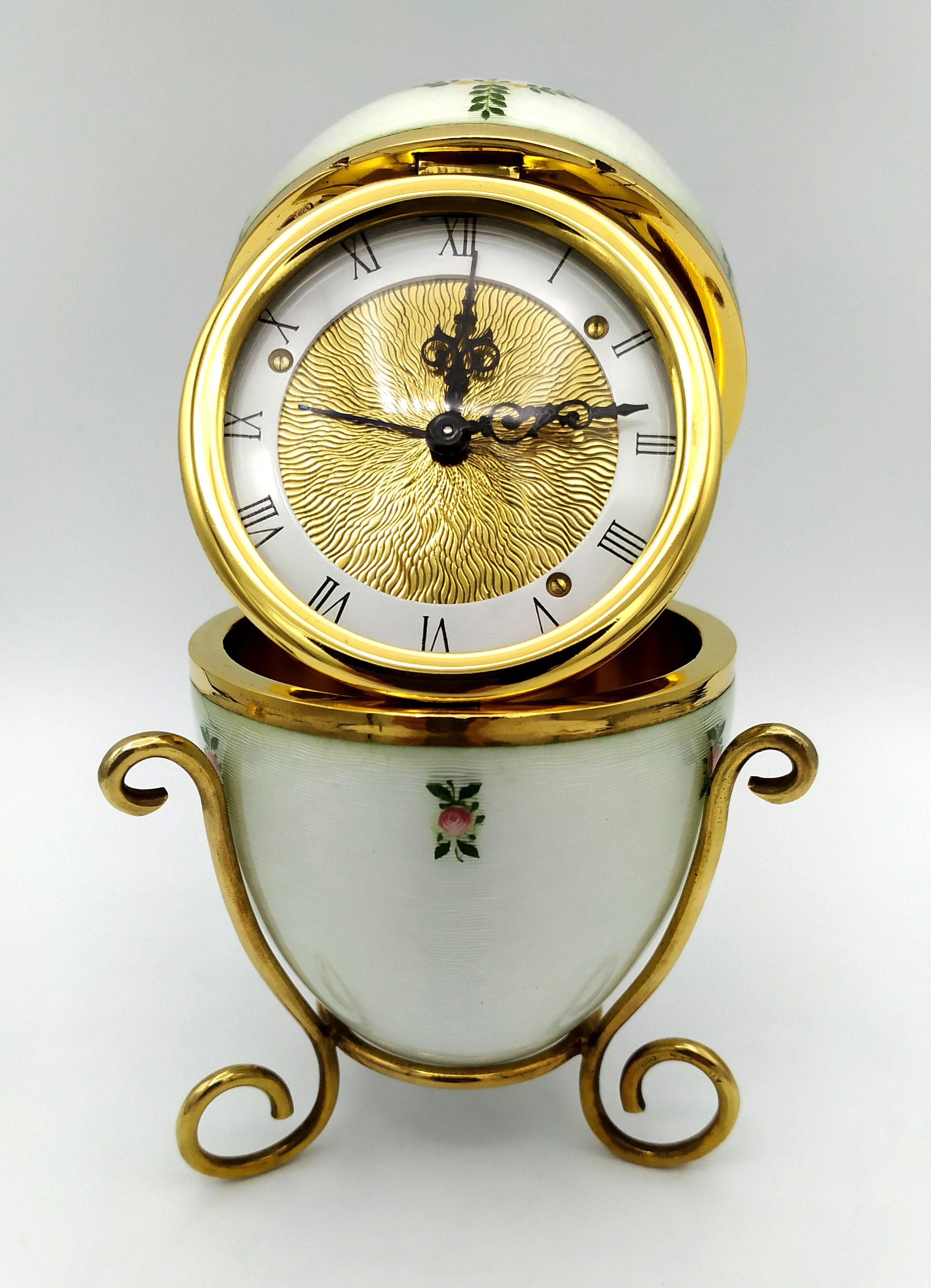 Salimbeni de plata de ley con esmalte Fabergé estilo huevo en venta 7