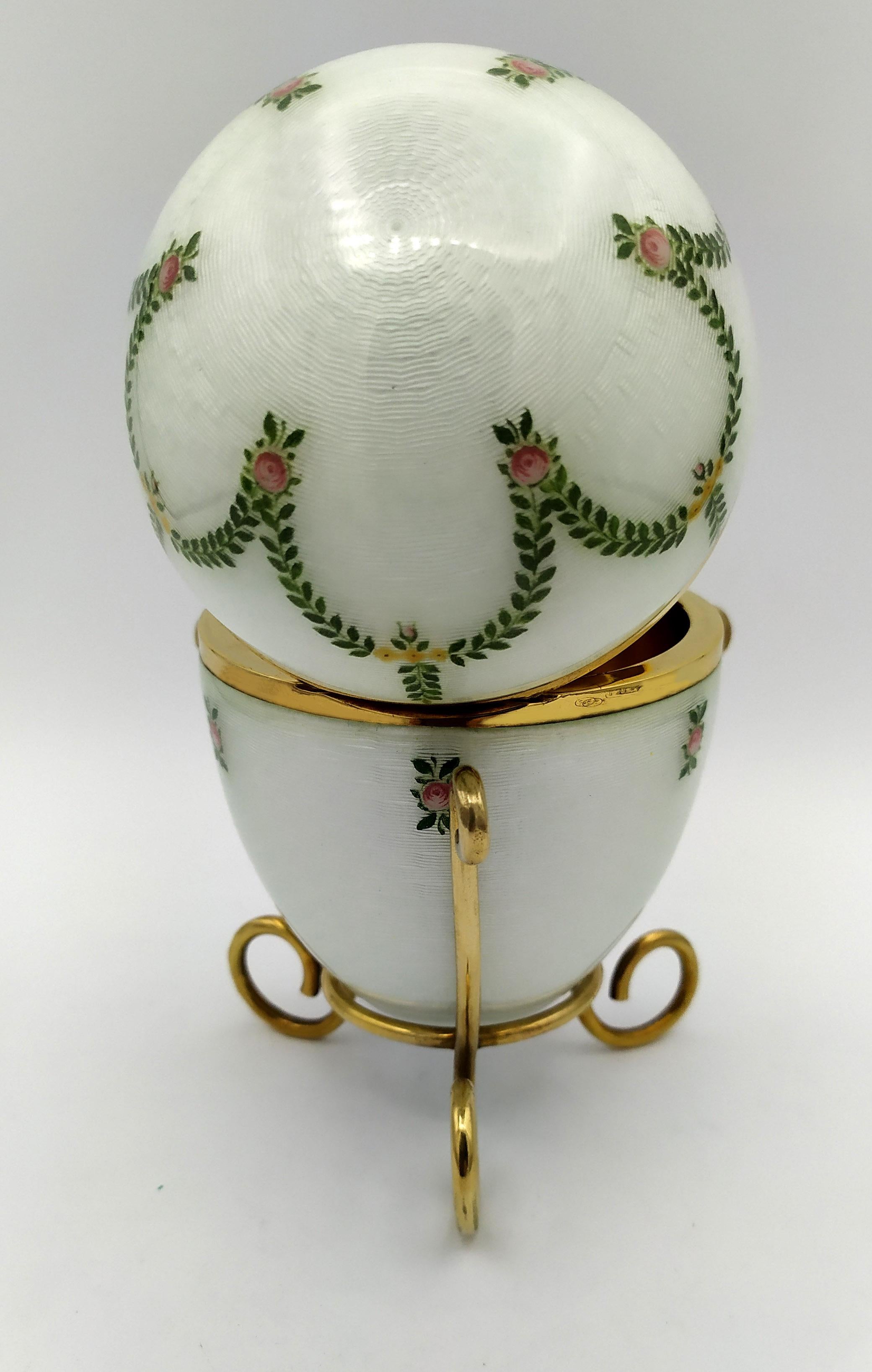 Salimbeni de plata de ley con esmalte Fabergé estilo huevo Chapado en oro en venta