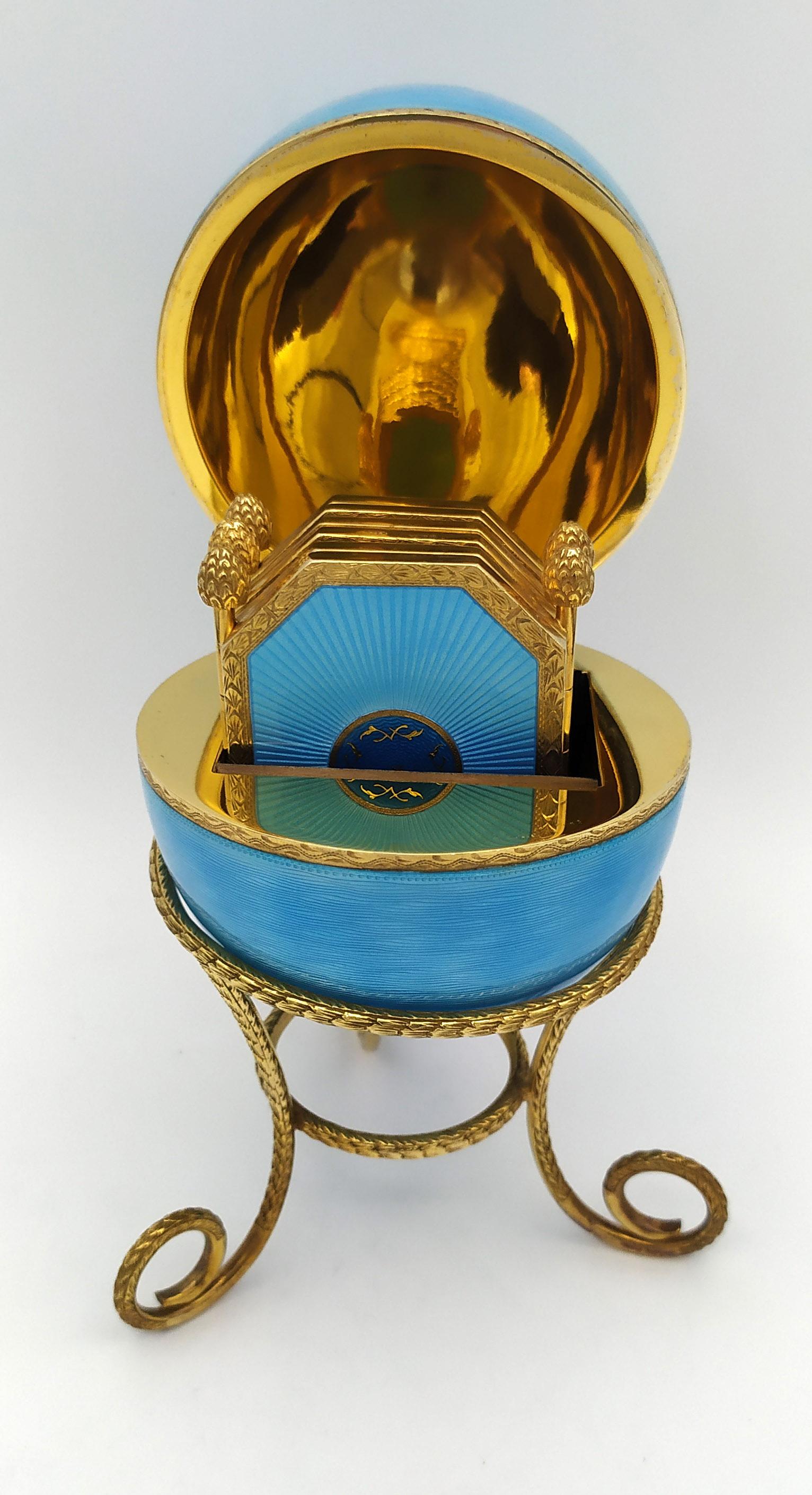 Faberge Fotohalter im Eierstil aus Sterlingsilber Salimbeni mit klappbarem Fotohalter im Zustand „Hervorragend“ im Angebot in Firenze, FI