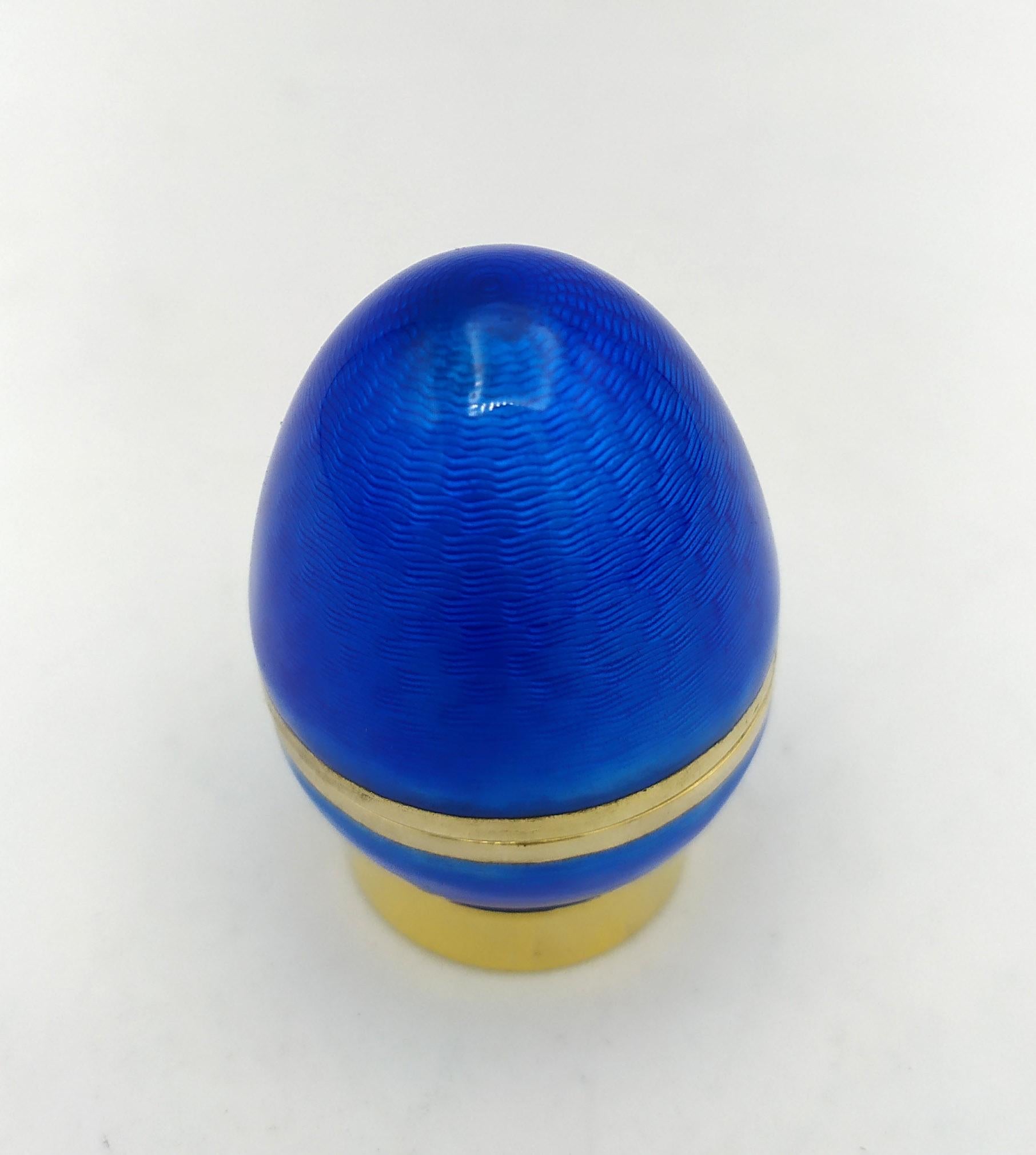 Esmalte azul Faberge Savoia estilo huevo  Salimbeni pequeño de plata de ley en Excelente estado para la venta en Firenze, FI