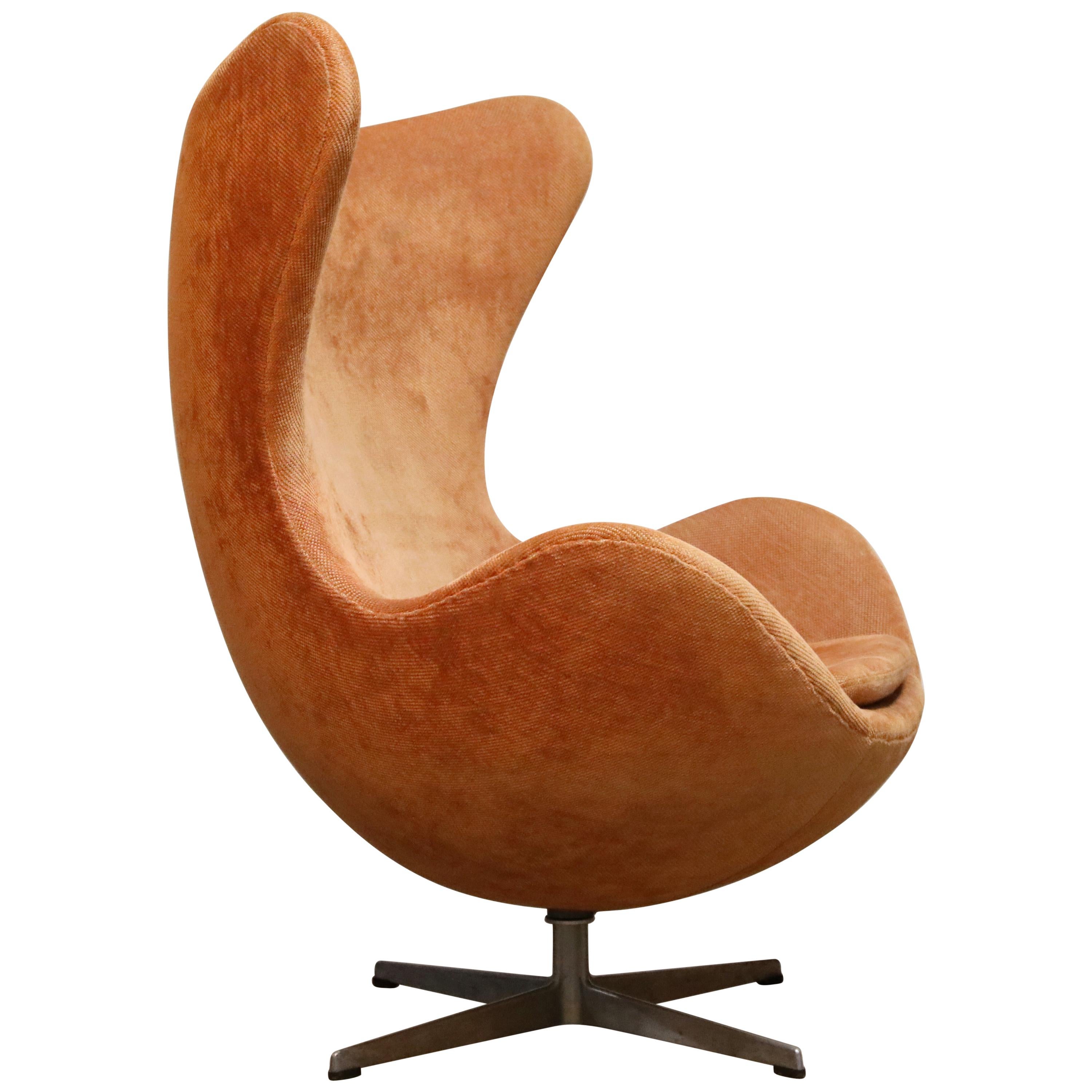 Egg Swivel Chair by Arne Jacobsen for Fritz Hansen, Double Signed, August 1967