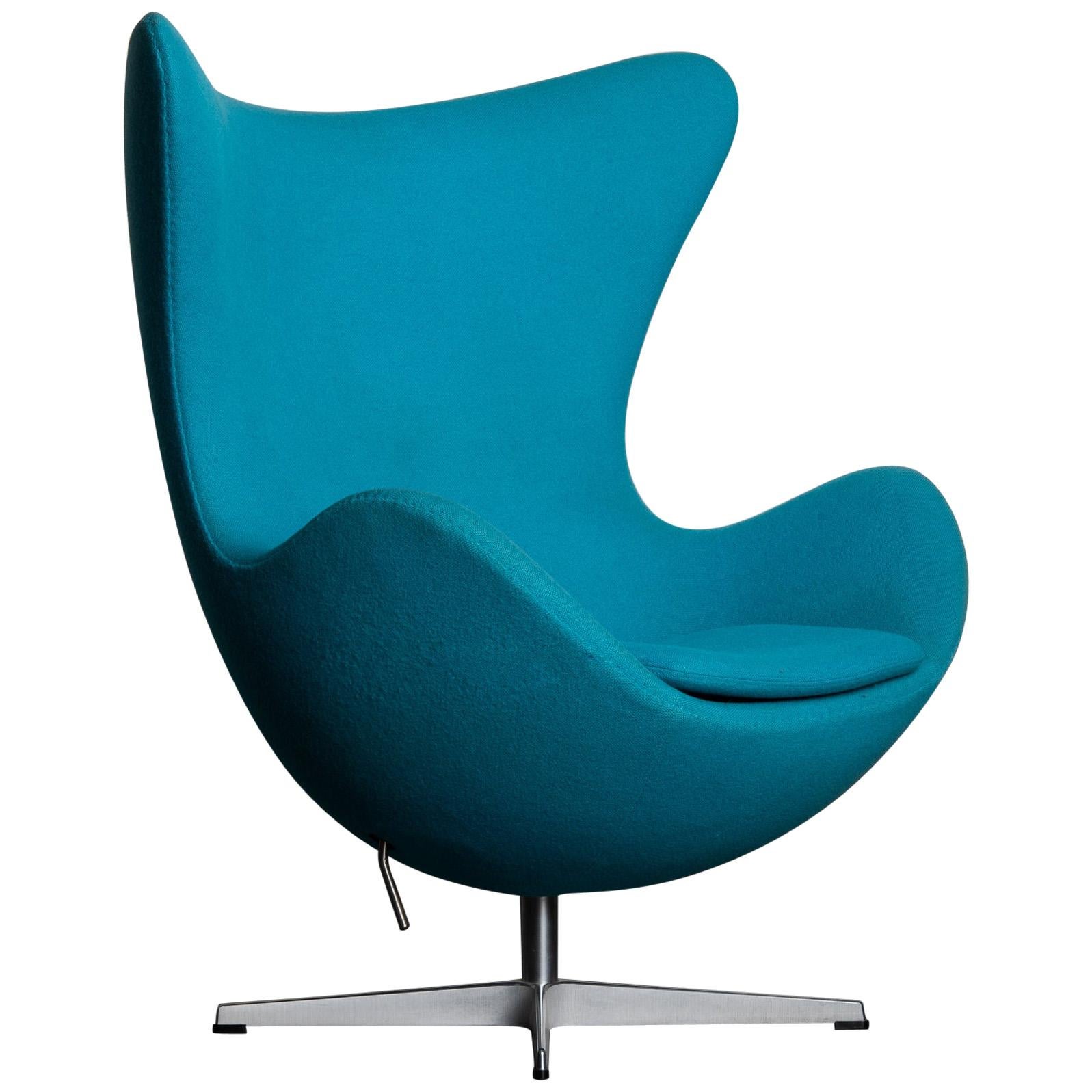'Egg' Swivel Chair by Arne Jacobsen for Fritz Hansen, Signed