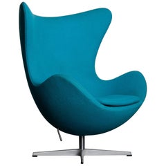 'Egg' Swivel Chair by Arne Jacobsen for Fritz Hansen, Signed